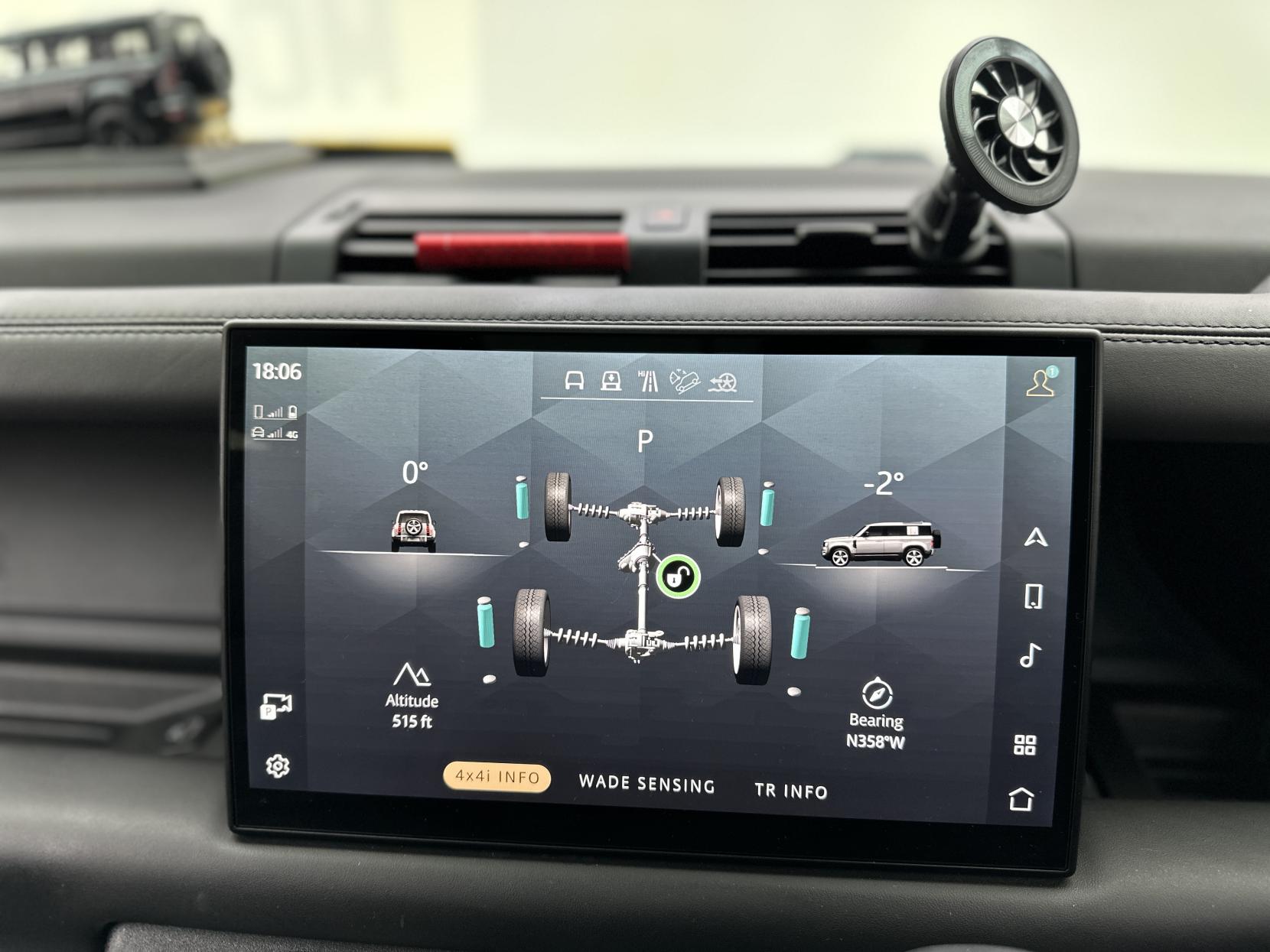 Land Rover Defender 110 3.0 D300 MHEV X-Dynamic HSE SUV 5dr Diesel Auto 4WD Euro 6 (s/s) (300 ps)