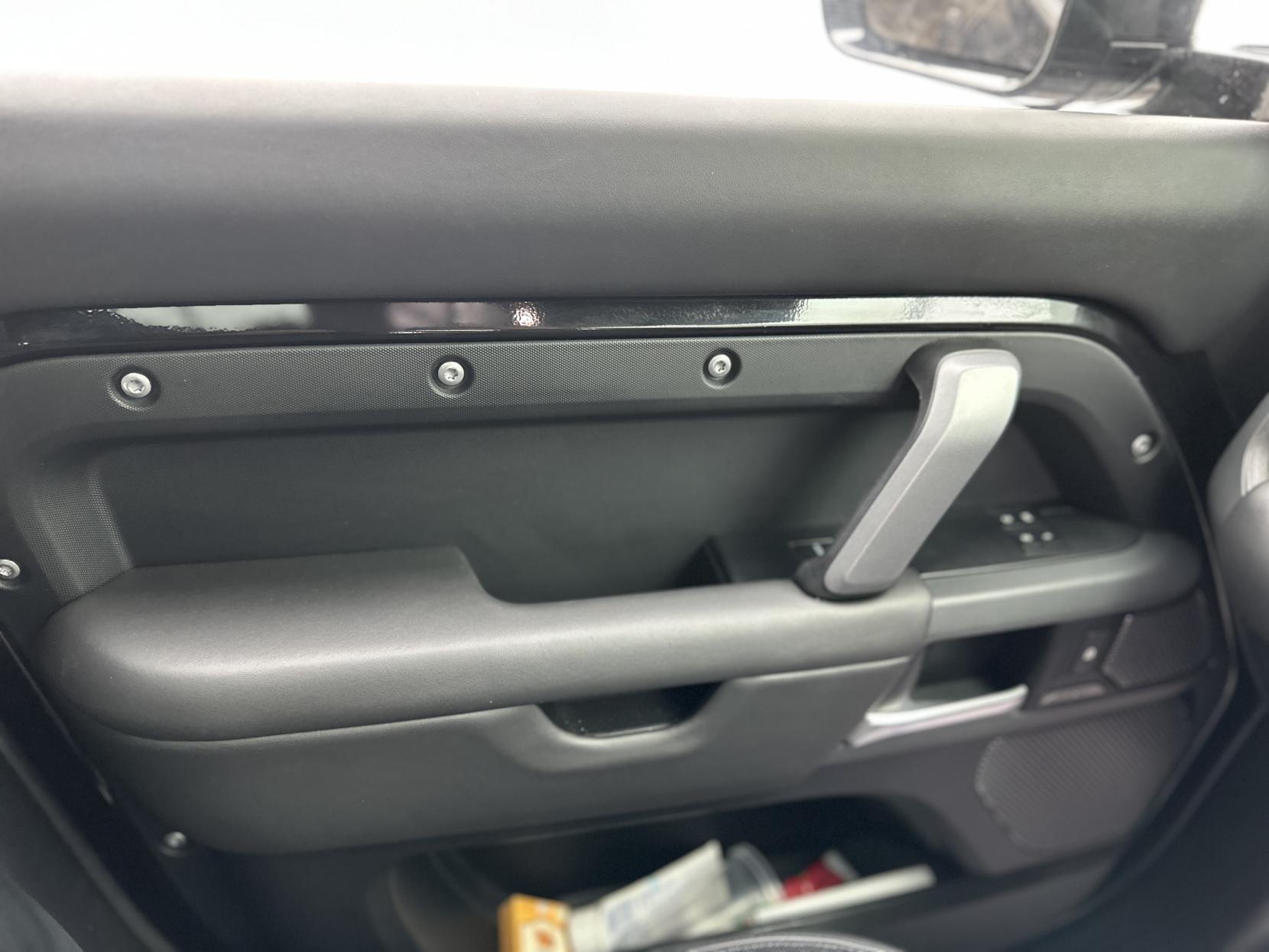 Land Rover Defender 110 3.0 D300 MHEV X-Dynamic HSE SUV 5dr Diesel Auto 4WD Euro 6 (s/s) (300 ps)