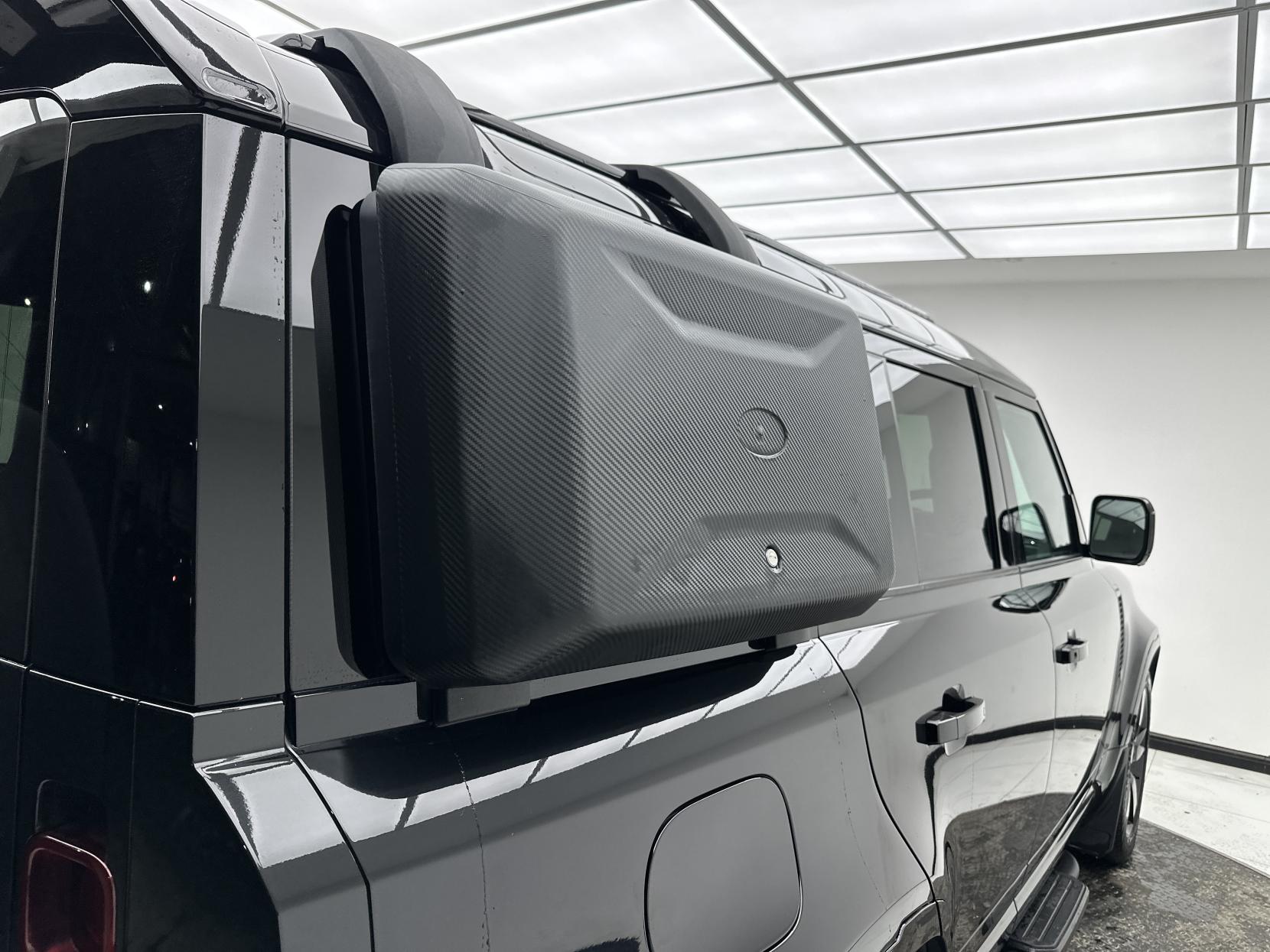 Land Rover Defender 110 3.0 D300 MHEV X-Dynamic HSE SUV 5dr Diesel Auto 4WD Euro 6 (s/s) (300 ps)