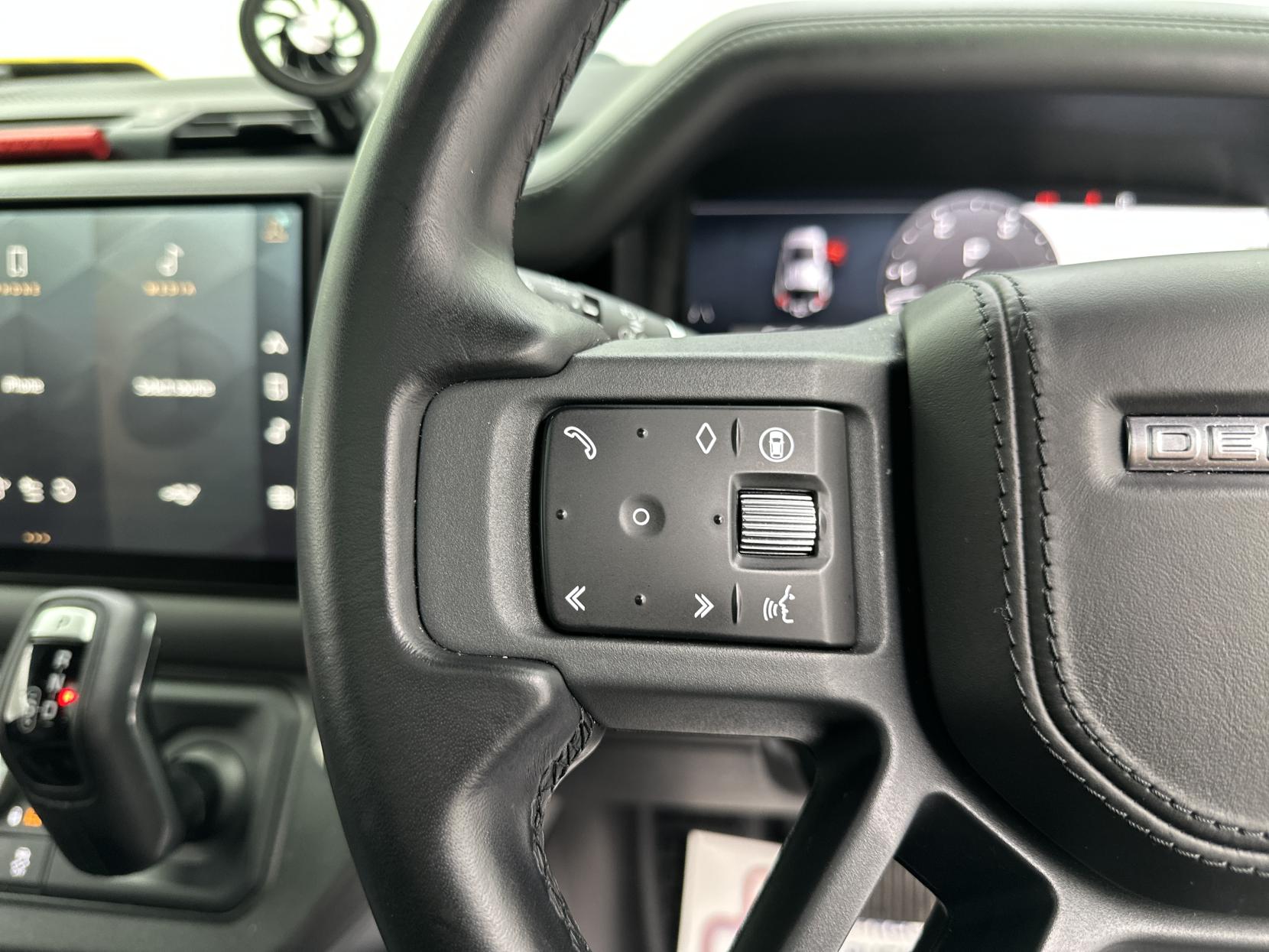 Land Rover Defender 110 3.0 D300 MHEV X-Dynamic HSE SUV 5dr Diesel Auto 4WD Euro 6 (s/s) (300 ps)