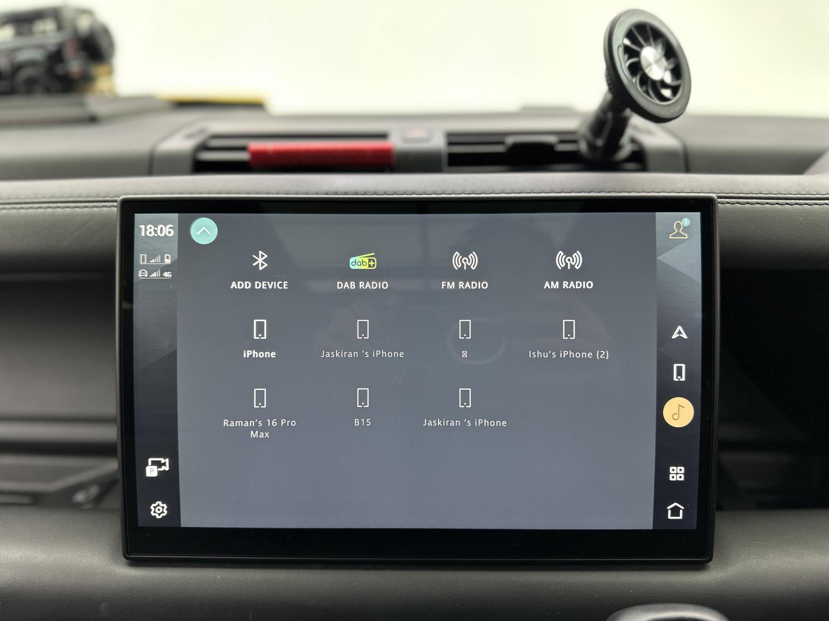 Land Rover Defender 110 3.0 D300 MHEV X-Dynamic HSE SUV 5dr Diesel Auto 4WD Euro 6 (s/s) (300 ps)