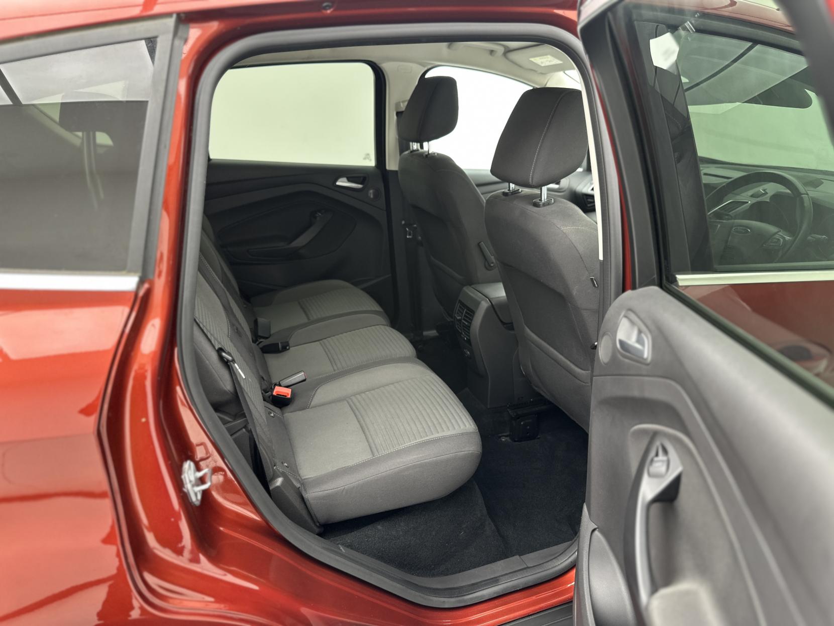 Ford C-Max 1.5 TDCi Titanium MPV 5dr Diesel Powershift Euro 6 (s/s) (120 ps)