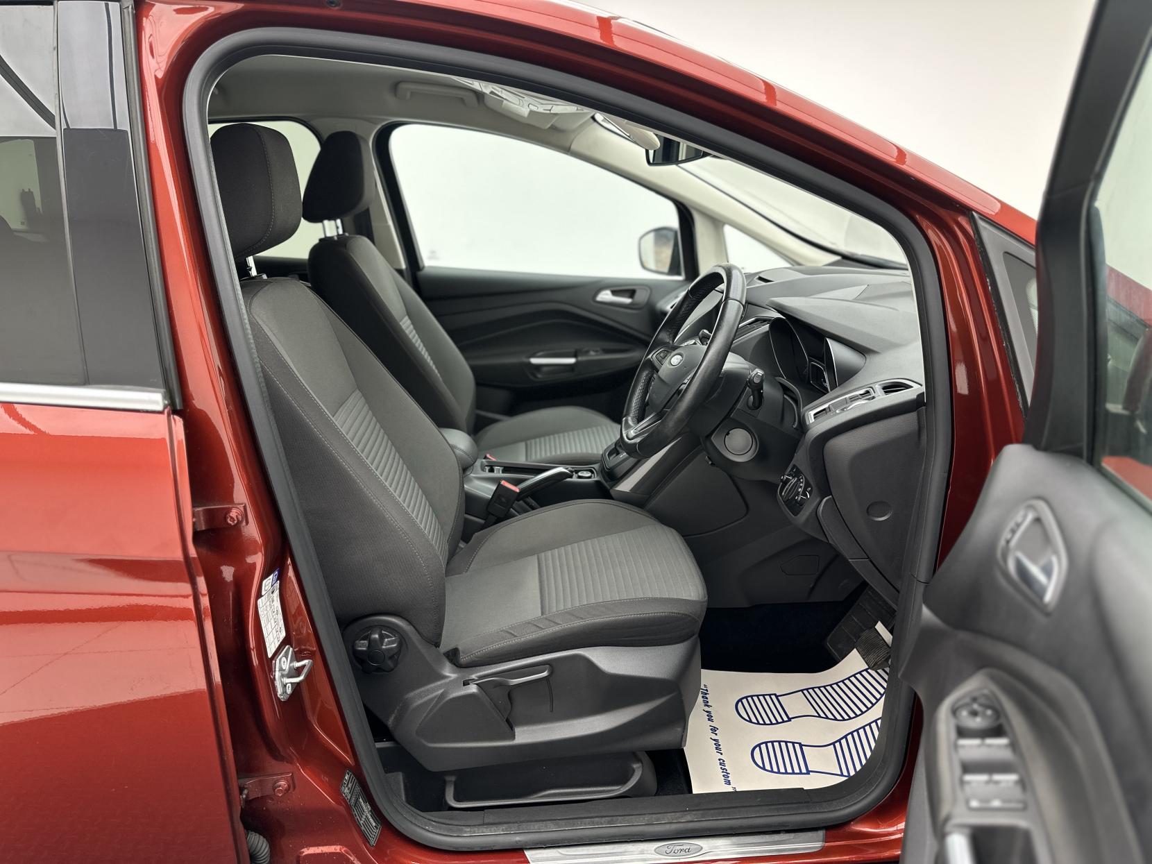 Ford C-Max 1.5 TDCi Titanium MPV 5dr Diesel Powershift Euro 6 (s/s) (120 ps)