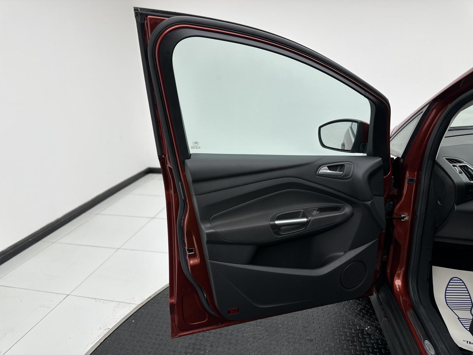 Ford C-Max 1.5 TDCi Titanium MPV 5dr Diesel Powershift Euro 6 (s/s) (120 ps)