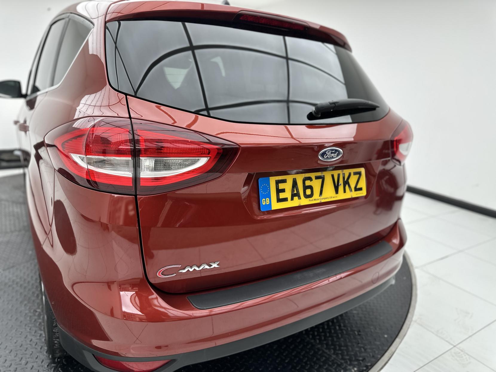 Ford C-Max 1.5 TDCi Titanium MPV 5dr Diesel Powershift Euro 6 (s/s) (120 ps)