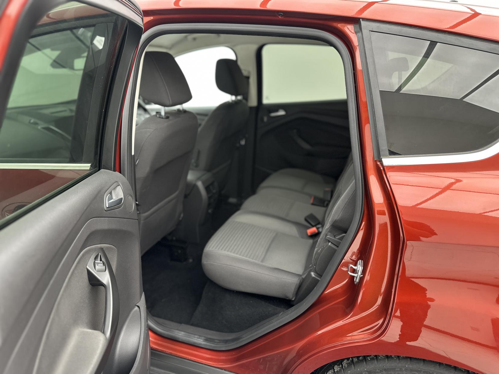 Ford C-Max 1.5 TDCi Titanium MPV 5dr Diesel Powershift Euro 6 (s/s) (120 ps)