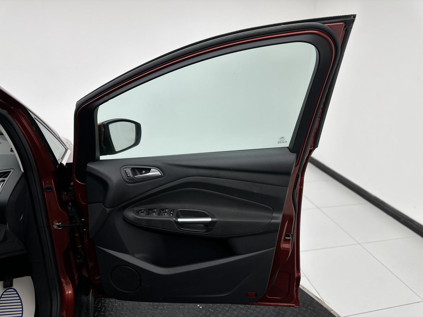 Ford C-Max 1.5 TDCi Titanium MPV 5dr Diesel Powershift Euro 6 (s/s) (120 ps)