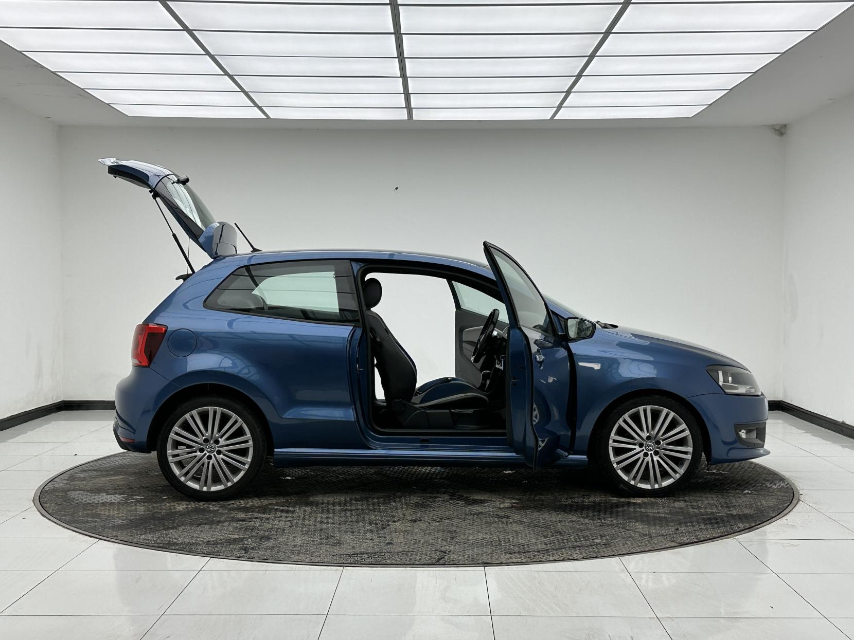 Volkswagen Polo 1.4 TSI BlueMotion Tech ACT BlueGT Hatchback 3dr Petrol DSG Euro 6 (s/s) (150 ps)