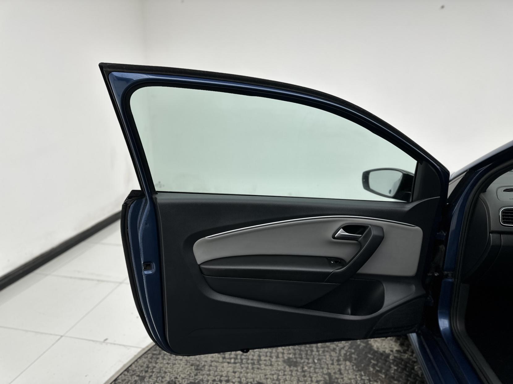 Volkswagen Polo 1.4 TSI BlueMotion Tech ACT BlueGT Hatchback 3dr Petrol DSG Euro 6 (s/s) (150 ps)