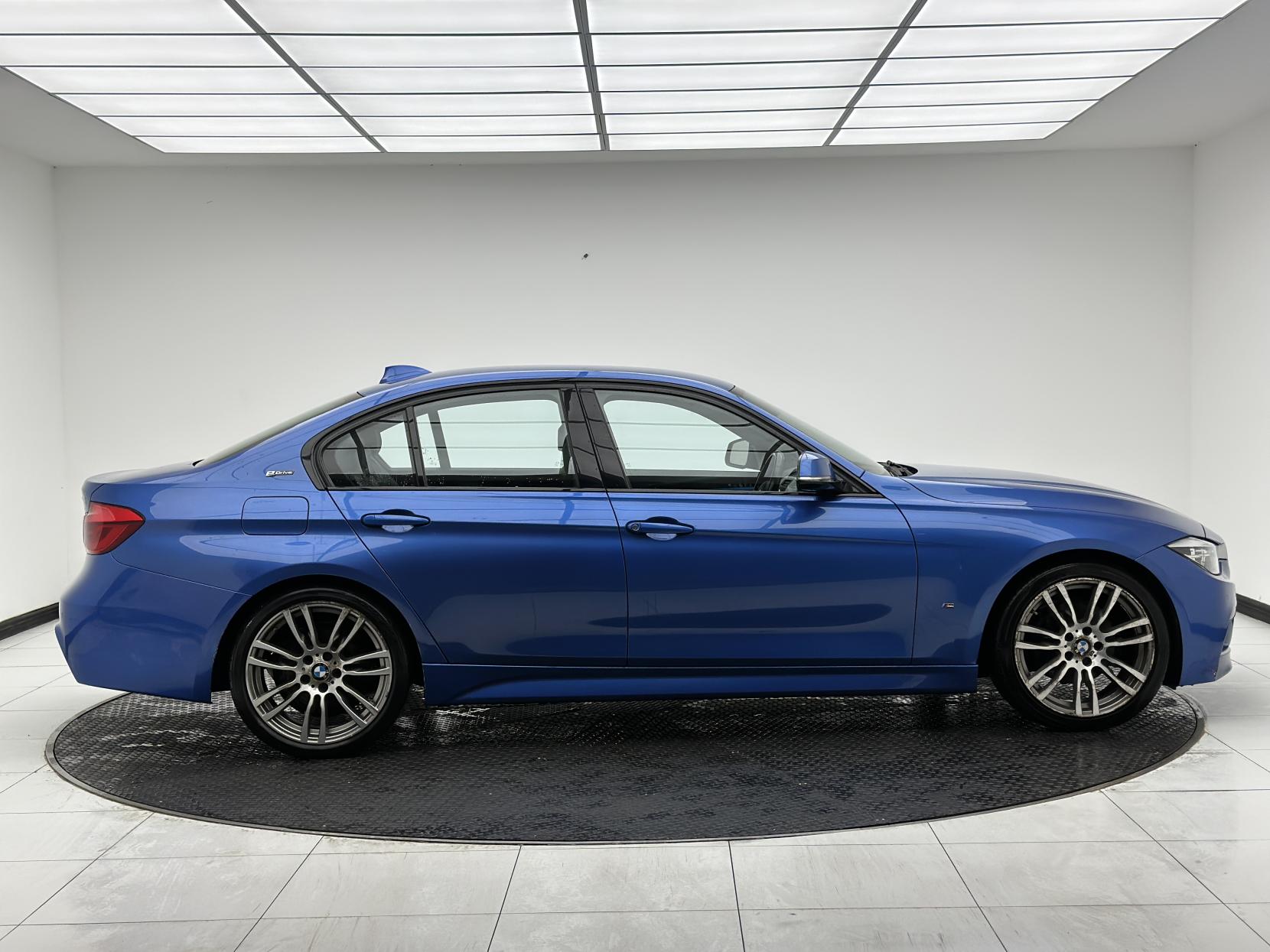 BMW 3 Series 2.0 330e 7.6kWh M Sport Saloon 4dr Petrol Plug-in Hybrid Auto Euro 6 (s/s) (252 ps)