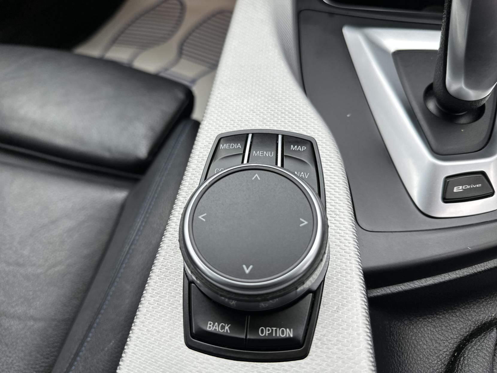 BMW 3 Series 2.0 330e 7.6kWh M Sport Saloon 4dr Petrol Plug-in Hybrid Auto Euro 6 (s/s) (252 ps)