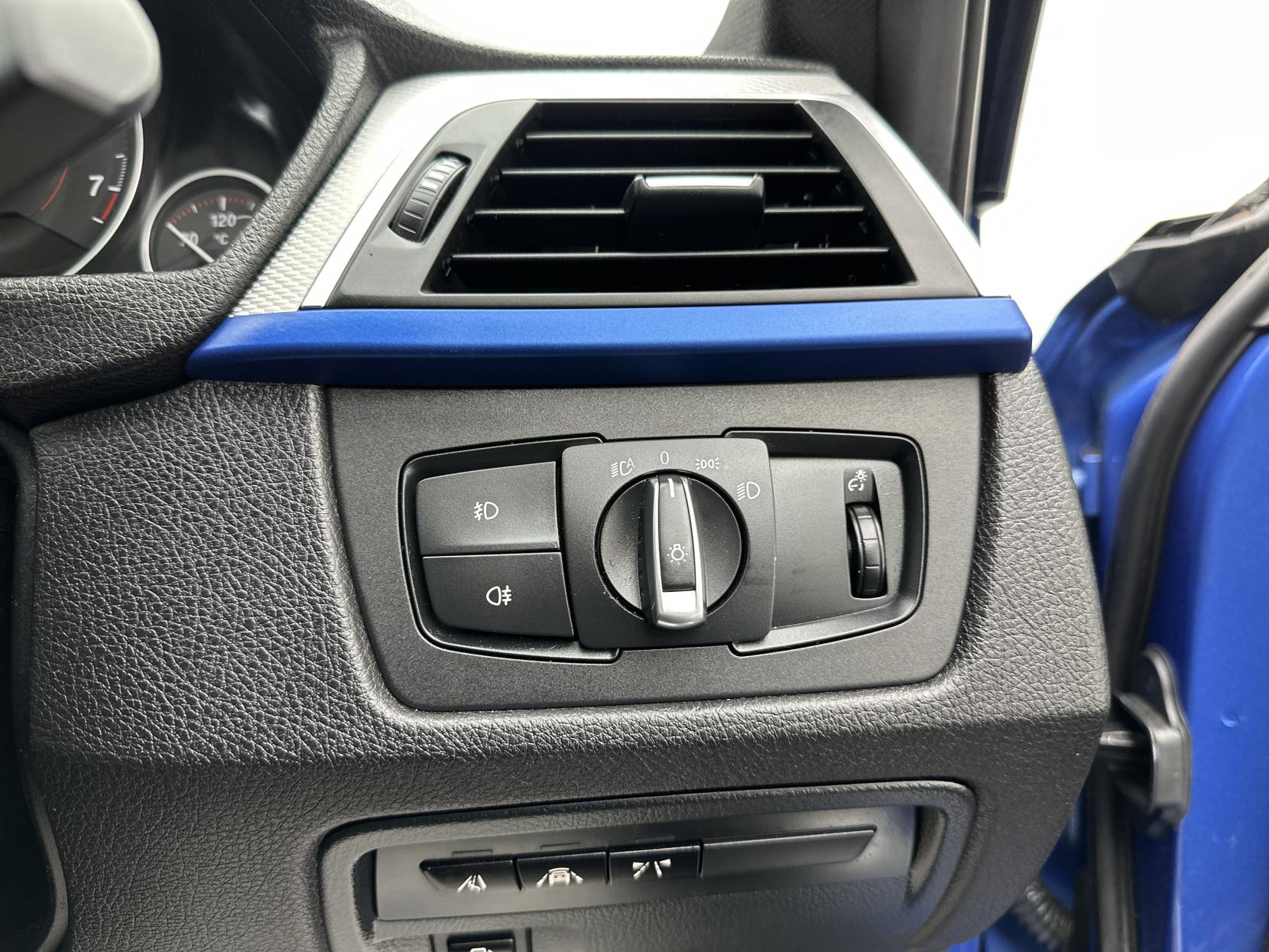 BMW 3 Series 2.0 330e 7.6kWh M Sport Saloon 4dr Petrol Plug-in Hybrid Auto Euro 6 (s/s) (252 ps)