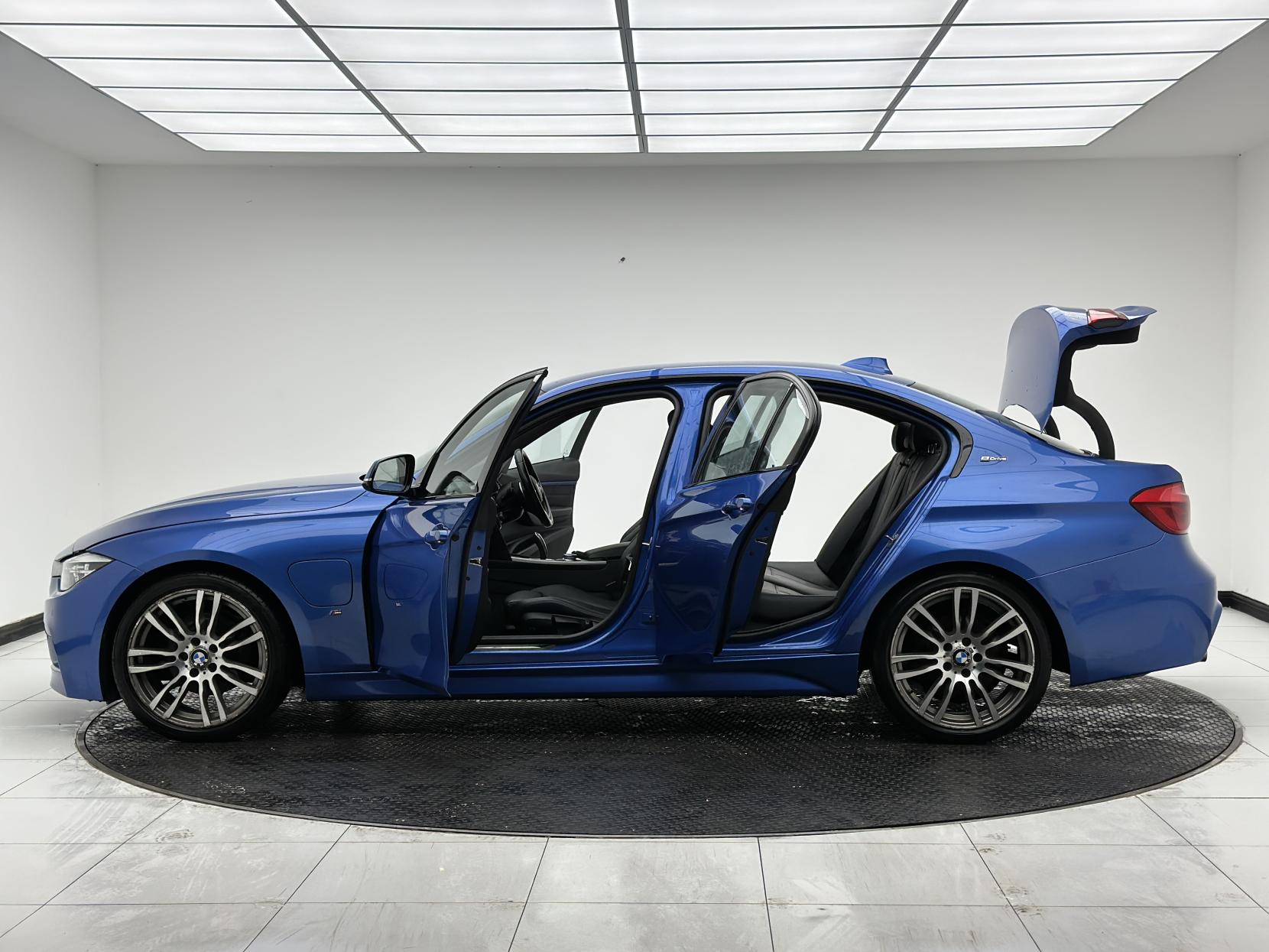 BMW 3 Series 2.0 330e 7.6kWh M Sport Saloon 4dr Petrol Plug-in Hybrid Auto Euro 6 (s/s) (252 ps)