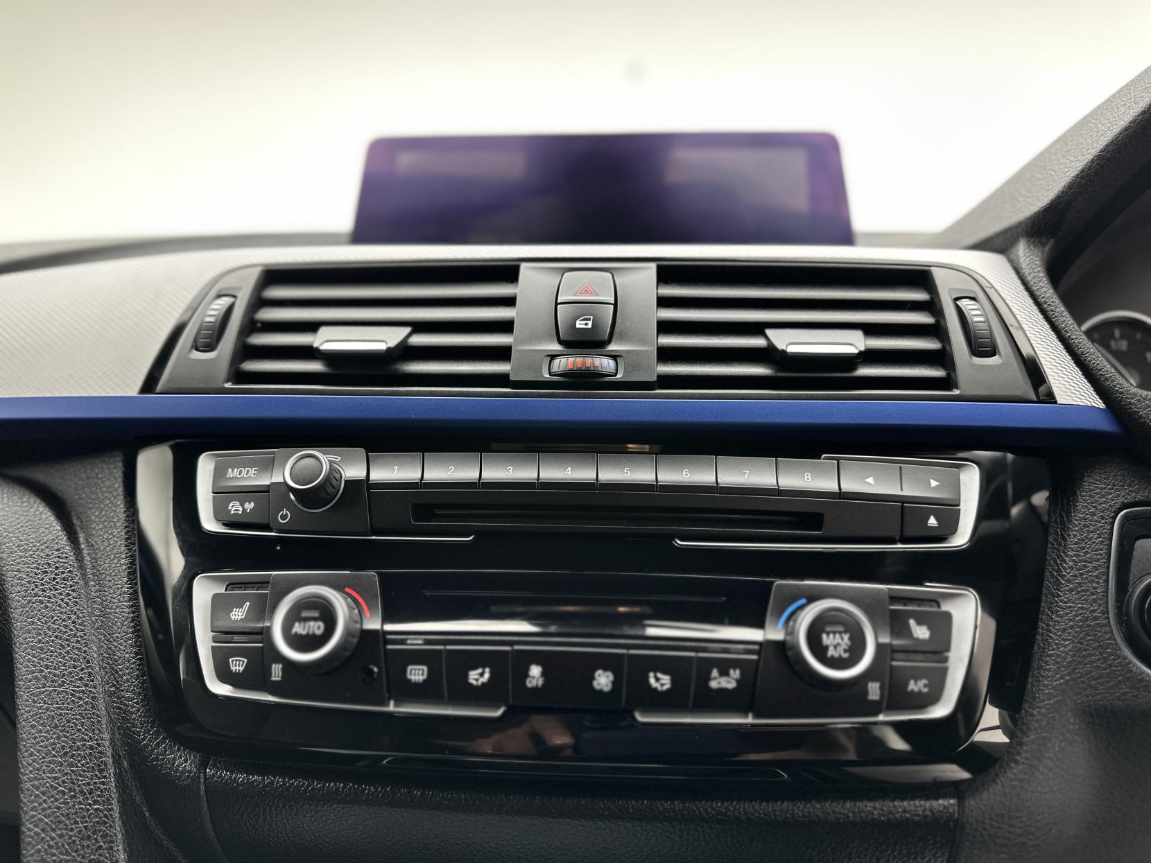 BMW 3 Series 2.0 330e 7.6kWh M Sport Saloon 4dr Petrol Plug-in Hybrid Auto Euro 6 (s/s) (252 ps)