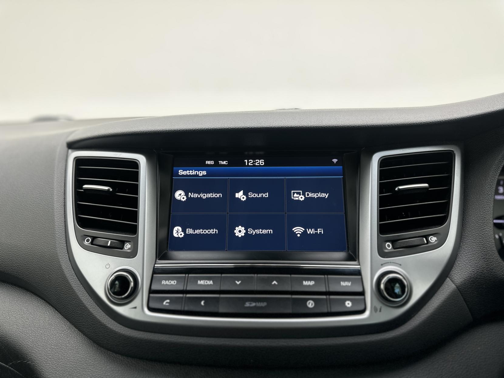 Hyundai TUCSON 2.0 CRDi Premium SUV 5dr Diesel Auto 4WD Euro 6 (136 ps)