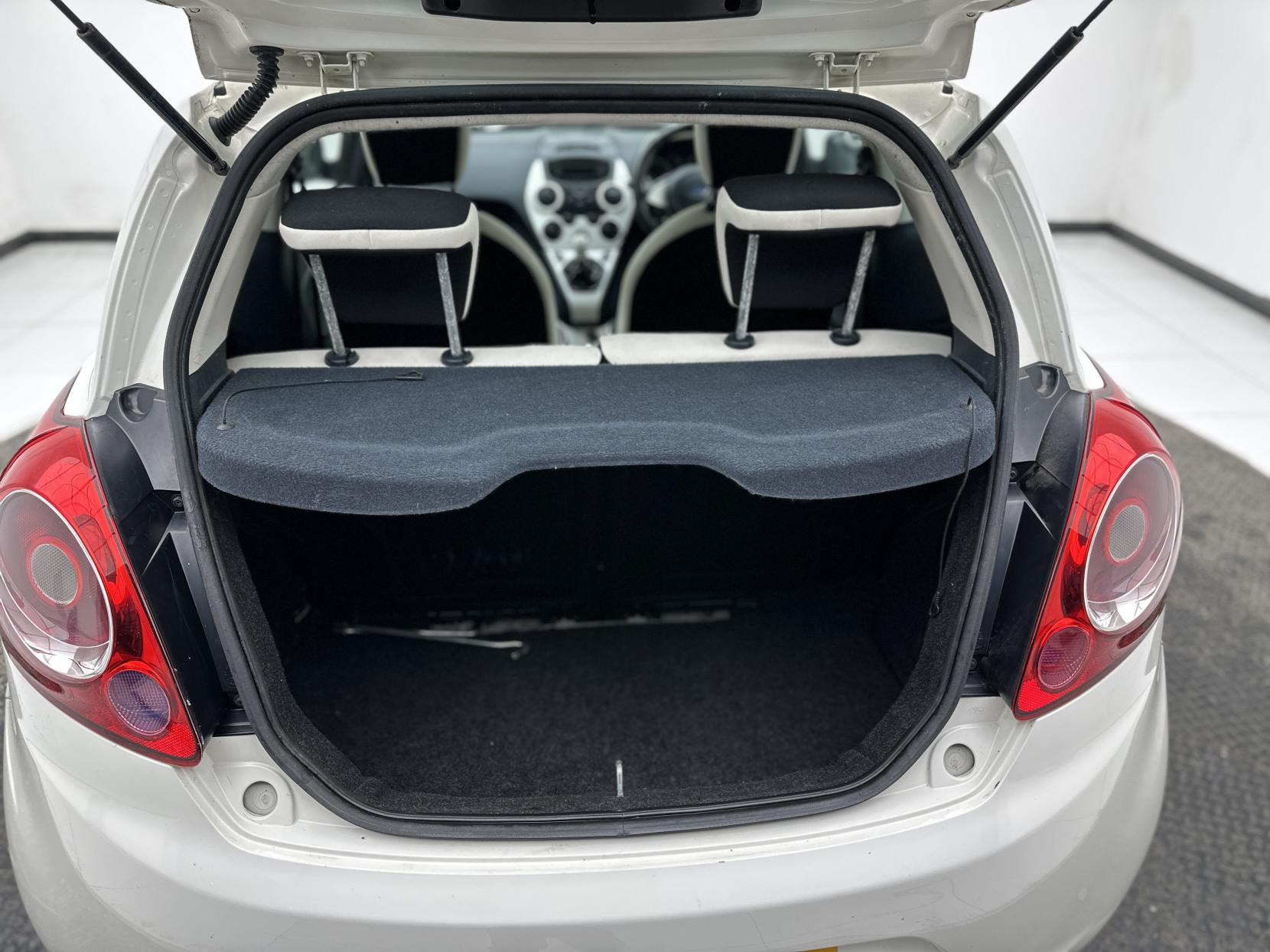 Ford Ka 1.2 Zetec White Edition Hatchback 3dr Petrol Manual Euro 6 (s/s) (69 ps)