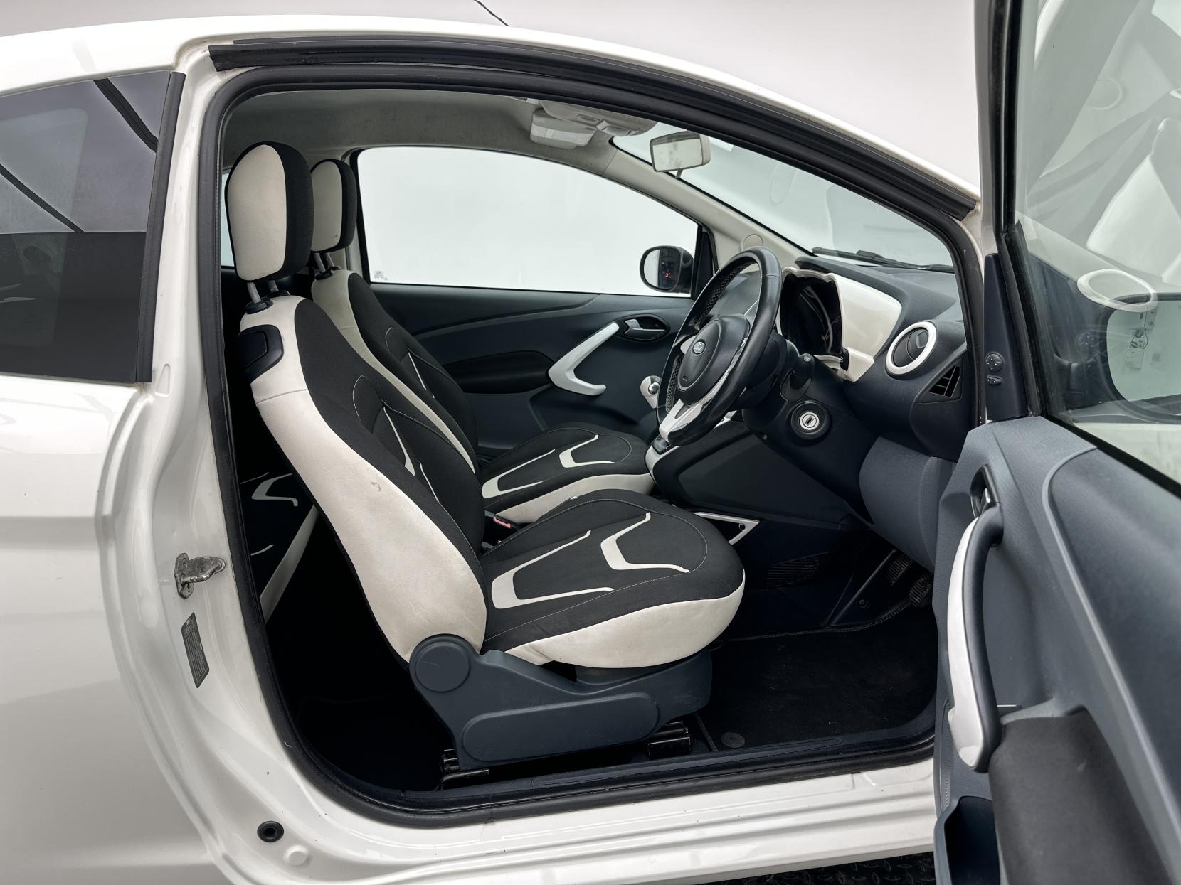 Ford Ka 1.2 Zetec White Edition Hatchback 3dr Petrol Manual Euro 6 (s/s) (69 ps)