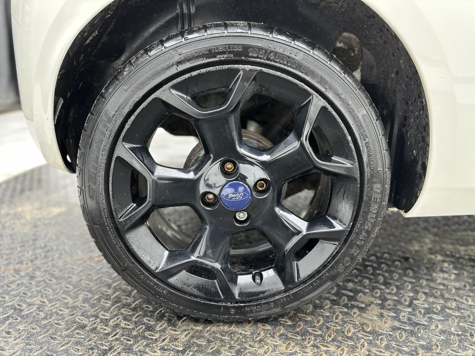 Ford Ka 1.2 Zetec White Edition Hatchback 3dr Petrol Manual Euro 6 (s/s) (69 ps)