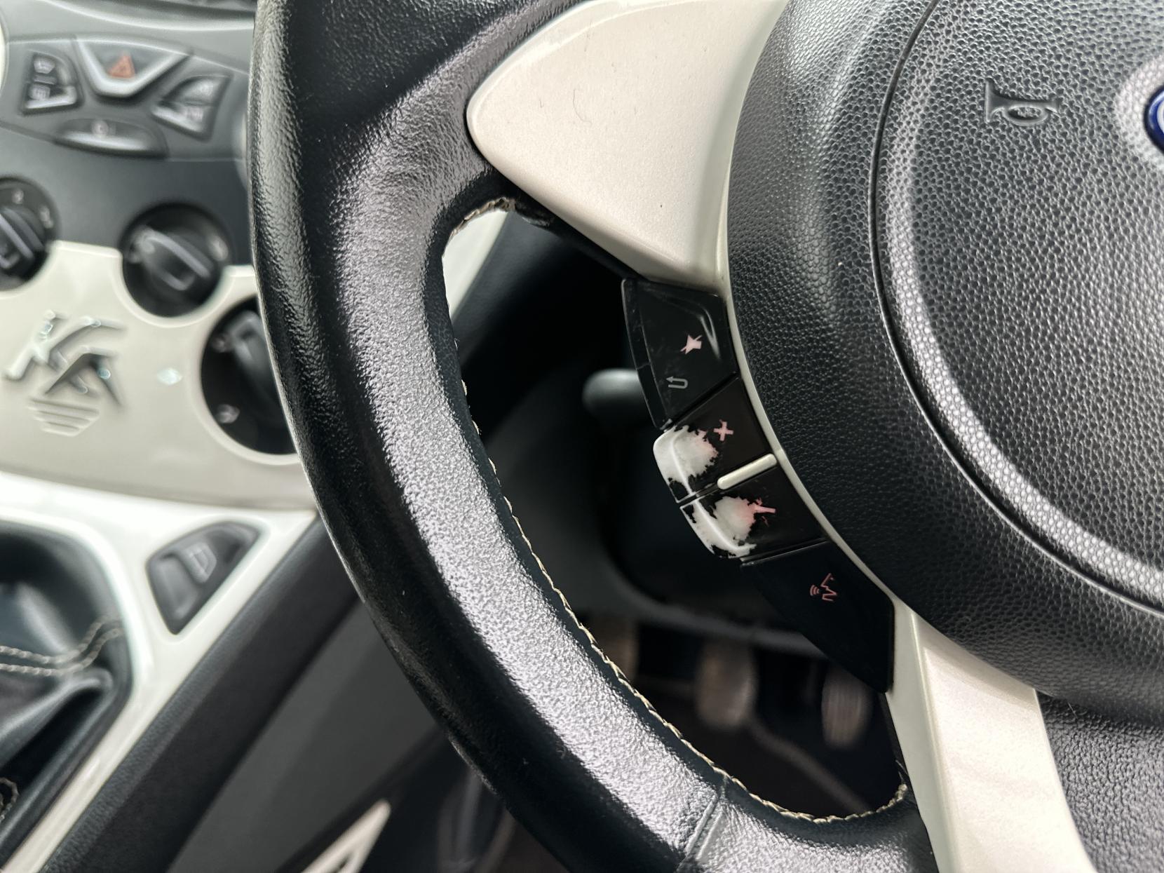 Ford Ka 1.2 Zetec White Edition Hatchback 3dr Petrol Manual Euro 6 (s/s) (69 ps)