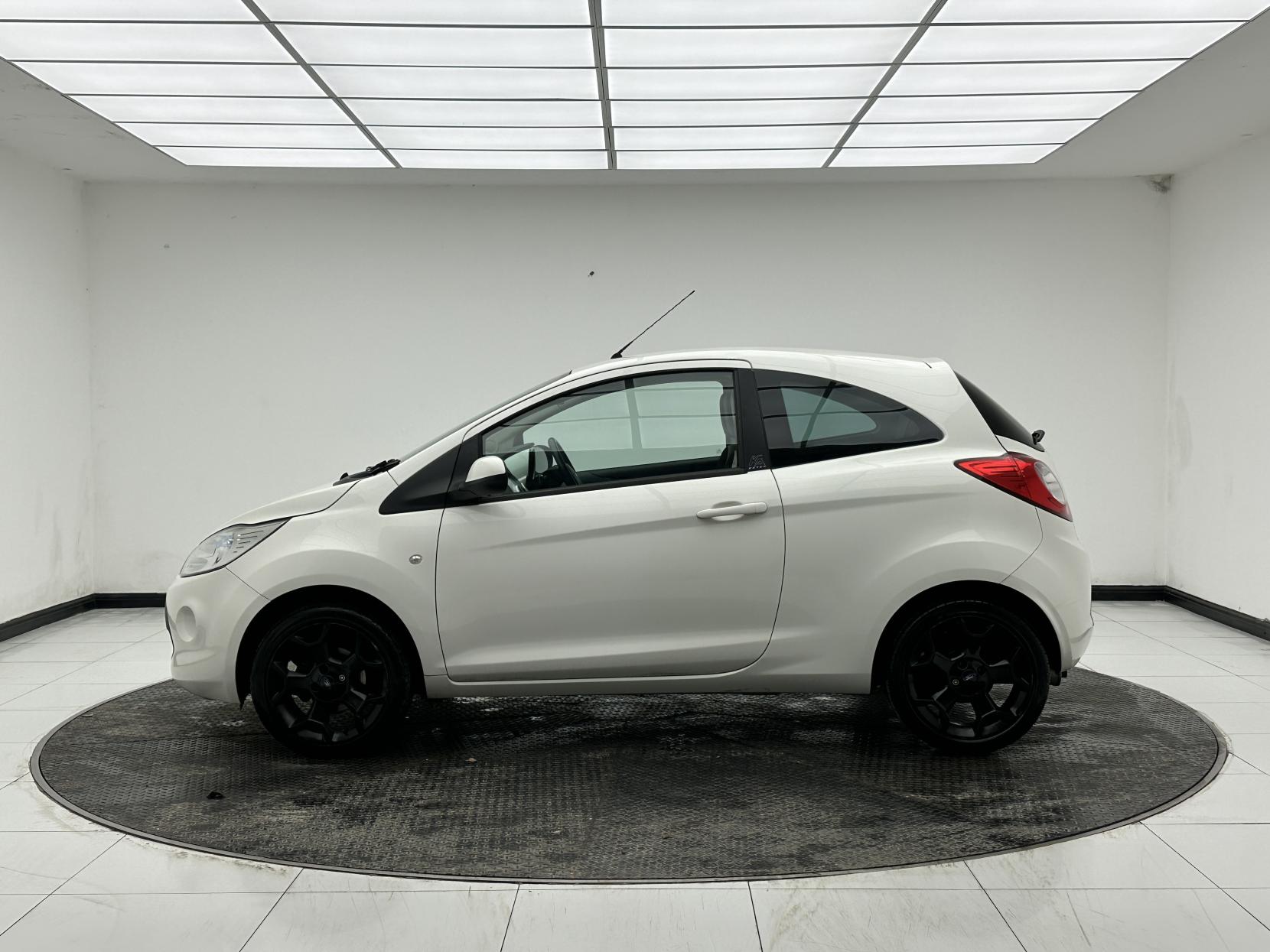 Ford Ka 1.2 Zetec White Edition Hatchback 3dr Petrol Manual Euro 6 (s/s) (69 ps)