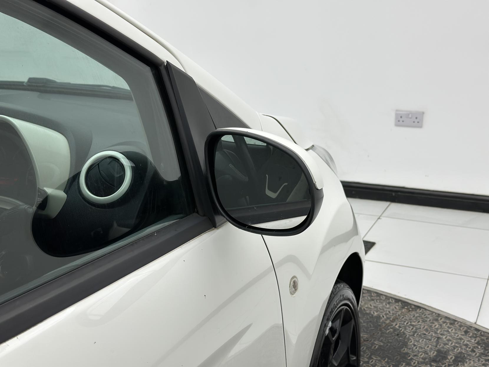 Ford Ka 1.2 Zetec White Edition Hatchback 3dr Petrol Manual Euro 6 (s/s) (69 ps)