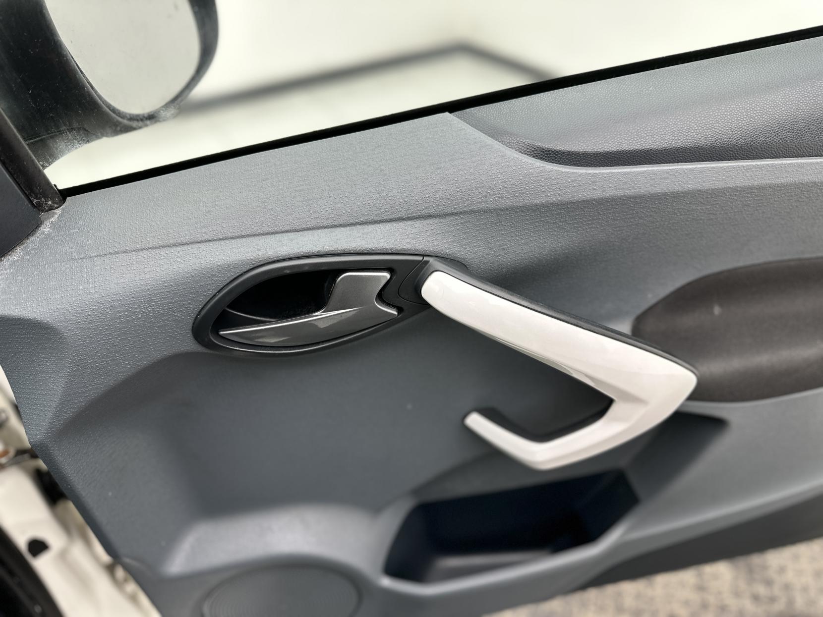 Ford Ka 1.2 Zetec White Edition Hatchback 3dr Petrol Manual Euro 6 (s/s) (69 ps)