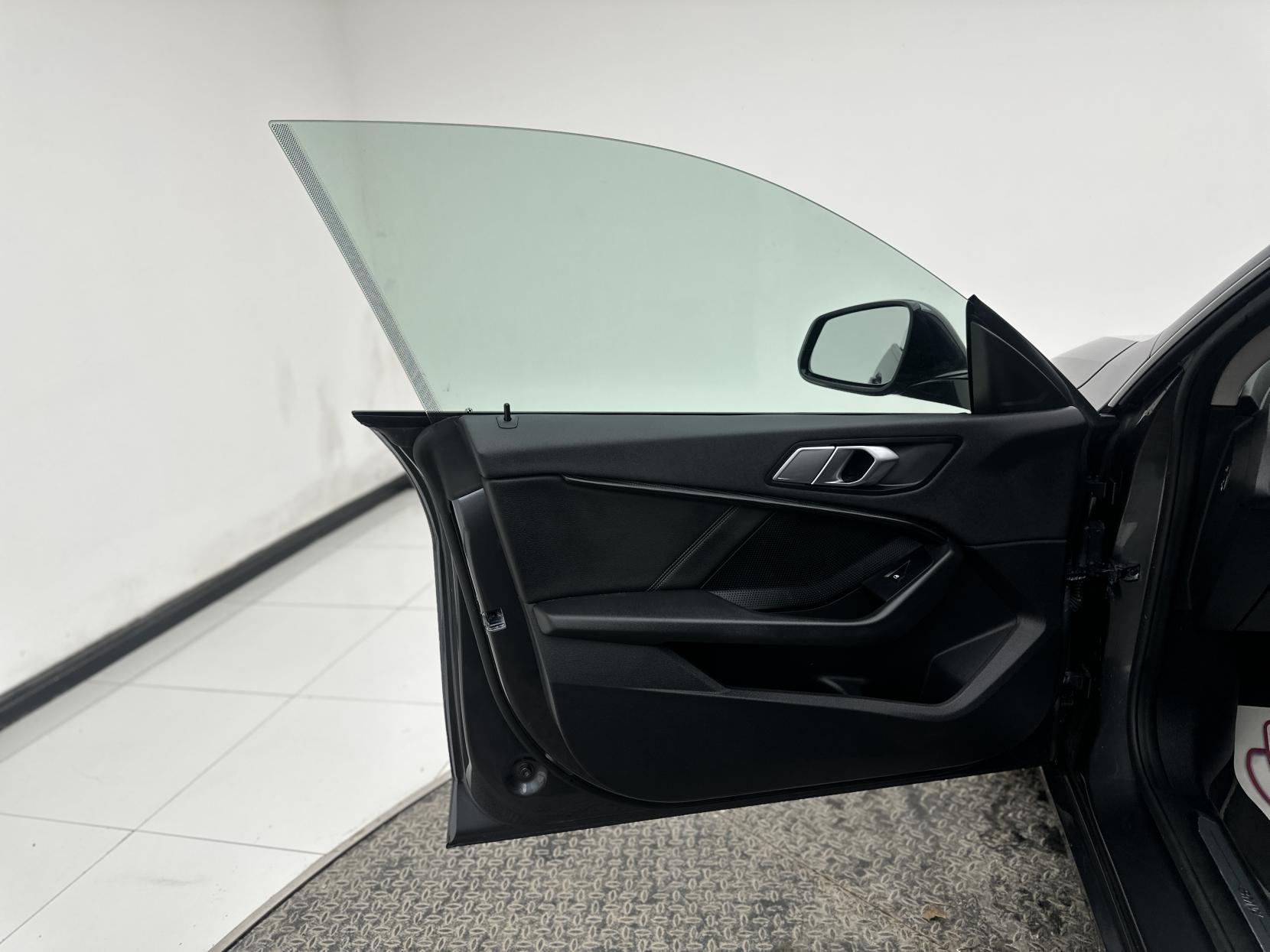 BMW 2 Series Gran Coupe 1.5 218i Sport (LCP) Saloon 4dr Petrol DCT Euro 6 (s/s) (136 ps)