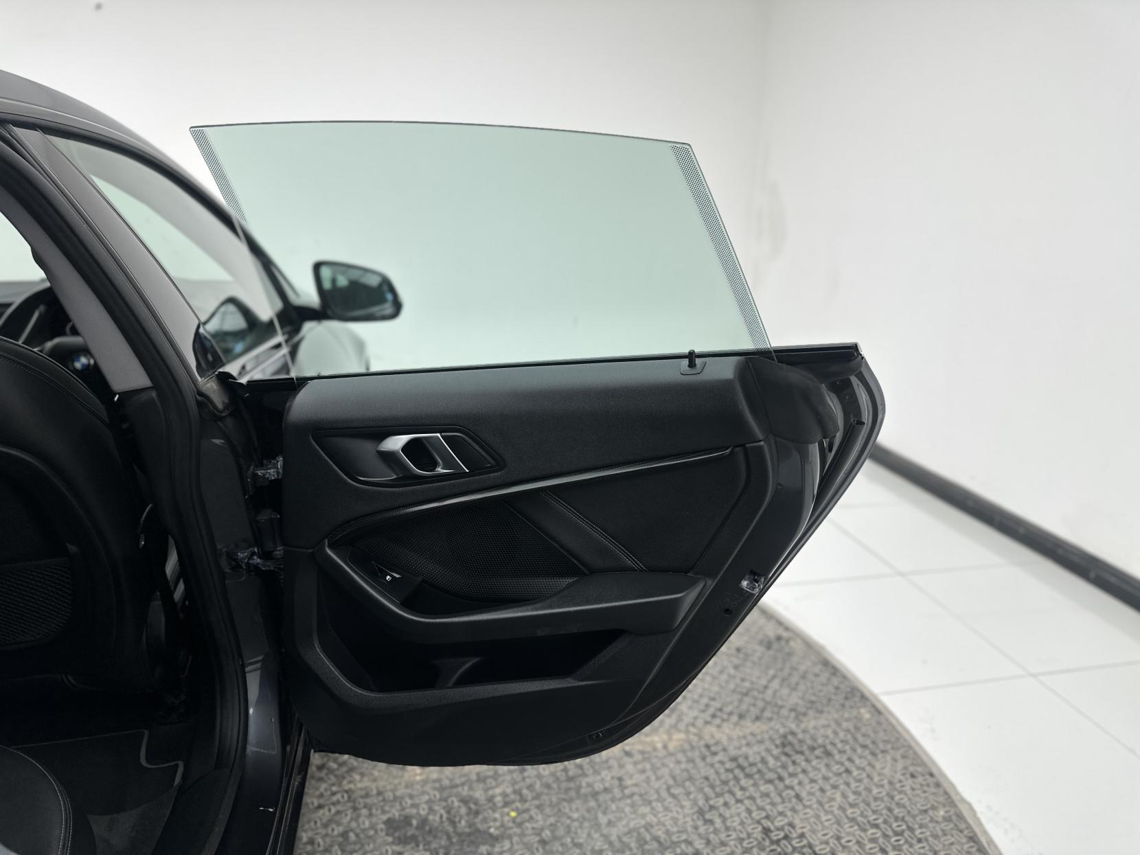 BMW 2 Series Gran Coupe 1.5 218i Sport (LCP) Saloon 4dr Petrol DCT Euro 6 (s/s) (136 ps)