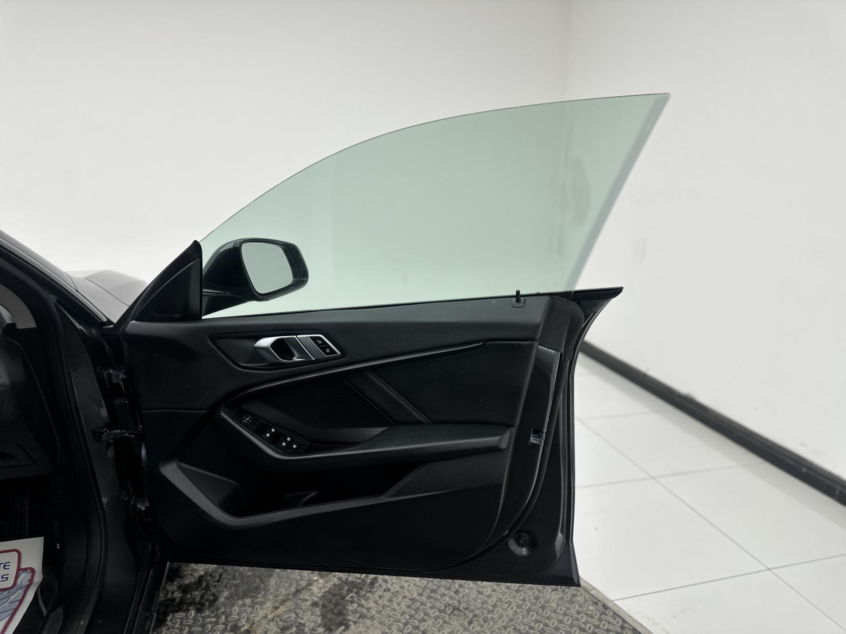 BMW 2 Series Gran Coupe 1.5 218i Sport (LCP) Saloon 4dr Petrol DCT Euro 6 (s/s) (136 ps)