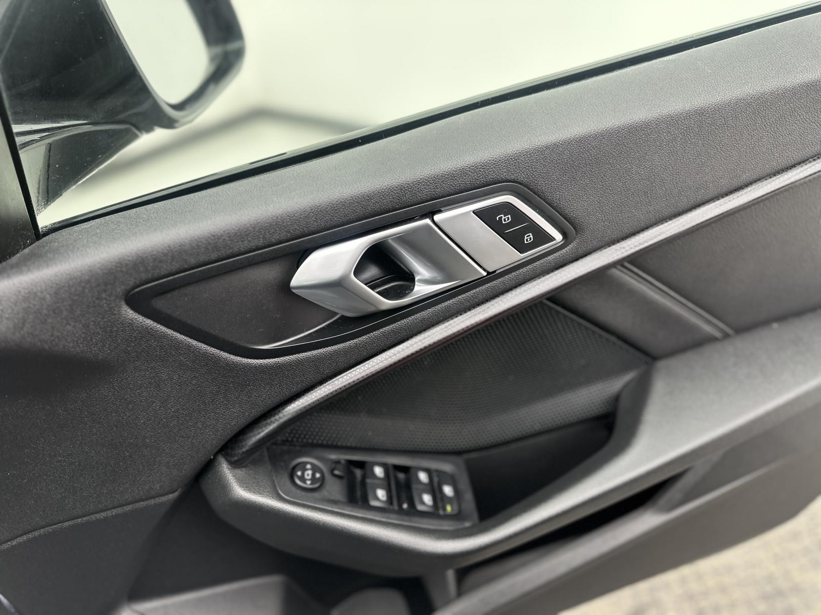 BMW 2 Series Gran Coupe 1.5 218i Sport (LCP) Saloon 4dr Petrol DCT Euro 6 (s/s) (136 ps)