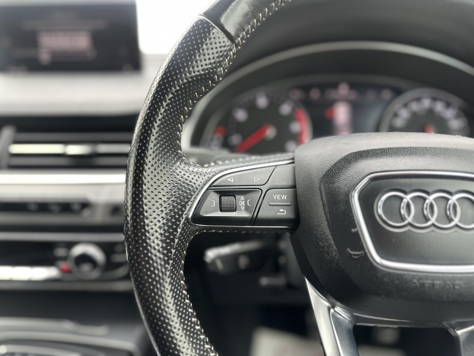 Audi Q7 3.0 TDI V6 S line SUV 5dr Diesel Tiptronic quattro Euro 6 (s/s) (218 ps)