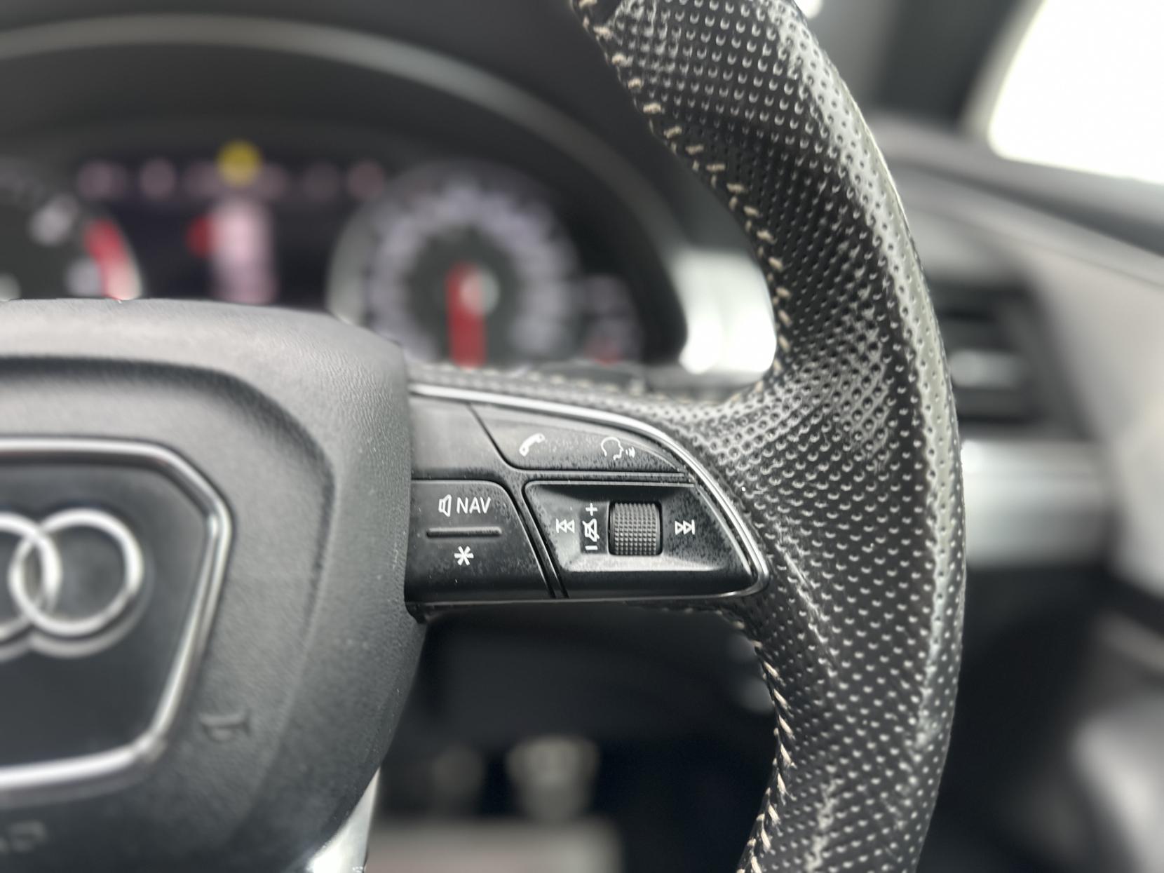 Audi Q7 3.0 TDI V6 S line SUV 5dr Diesel Tiptronic quattro Euro 6 (s/s) (218 ps)