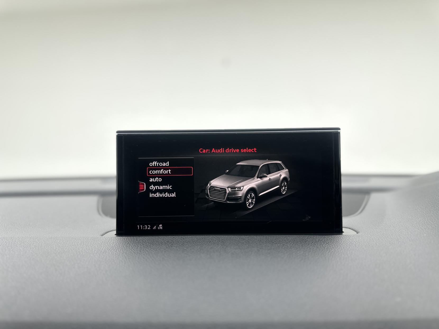 Audi Q7 3.0 TDI V6 S line SUV 5dr Diesel Tiptronic quattro Euro 6 (s/s) (218 ps)