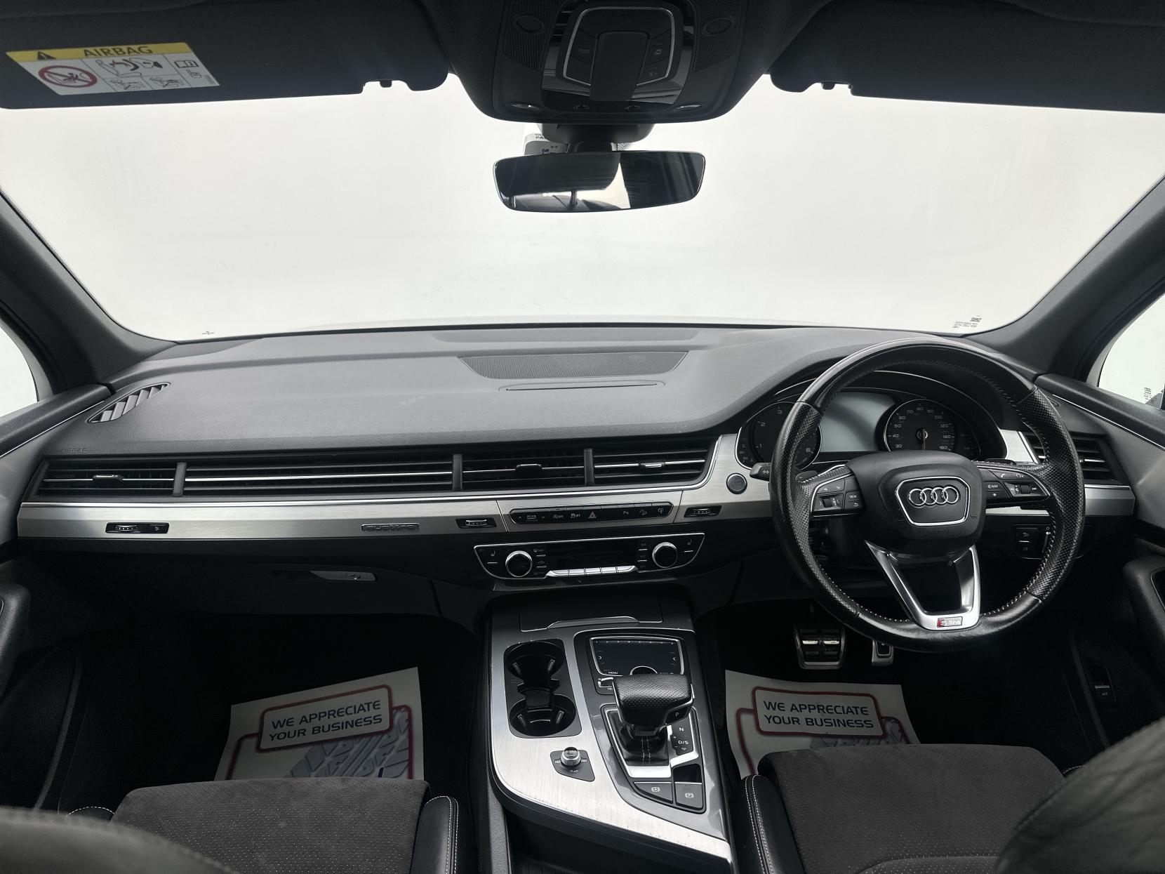 Audi Q7 3.0 TDI V6 S line SUV 5dr Diesel Tiptronic quattro Euro 6 (s/s) (218 ps)