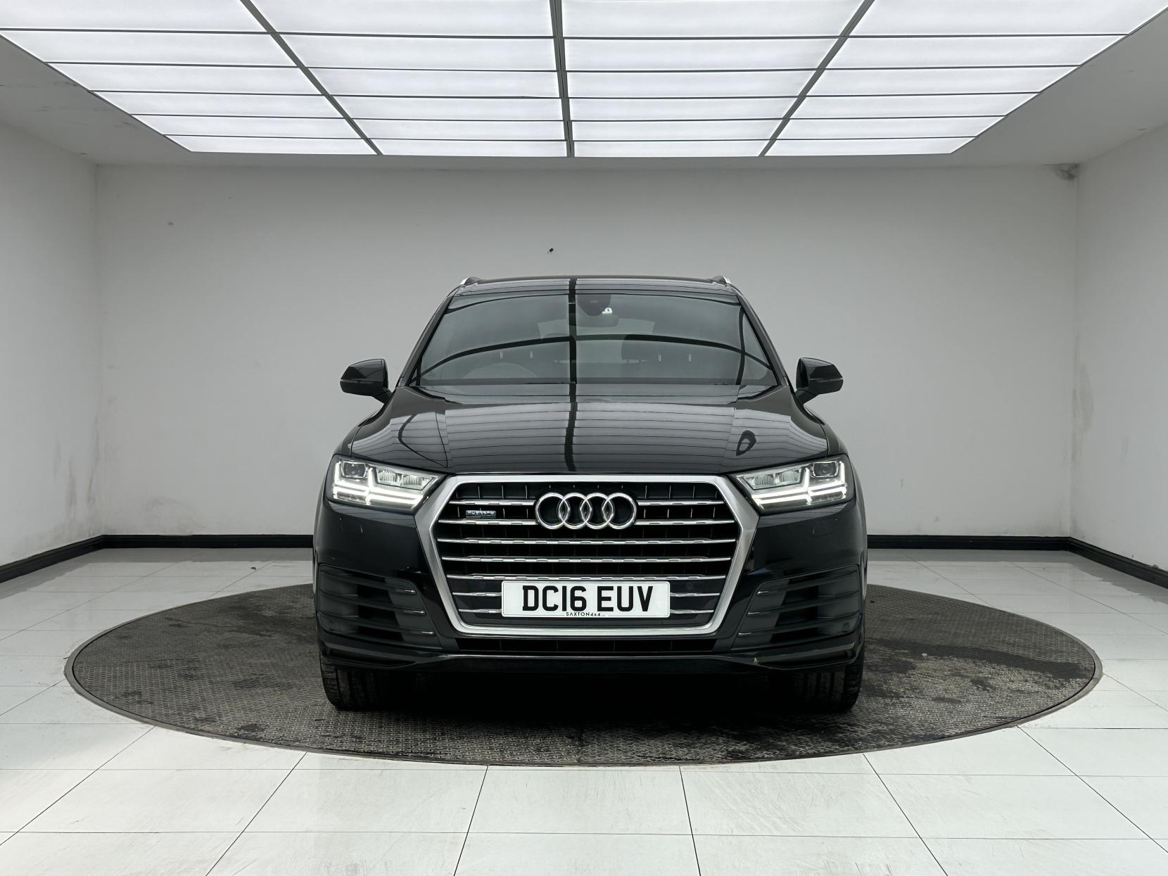 Audi Q7 3.0 TDI V6 S line SUV 5dr Diesel Tiptronic quattro Euro 6 (s/s) (218 ps)