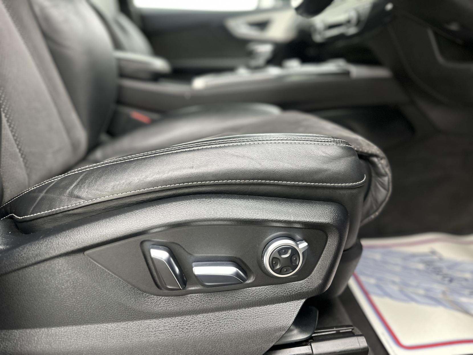 Audi Q7 3.0 TDI V6 S line SUV 5dr Diesel Tiptronic quattro Euro 6 (s/s) (218 ps)