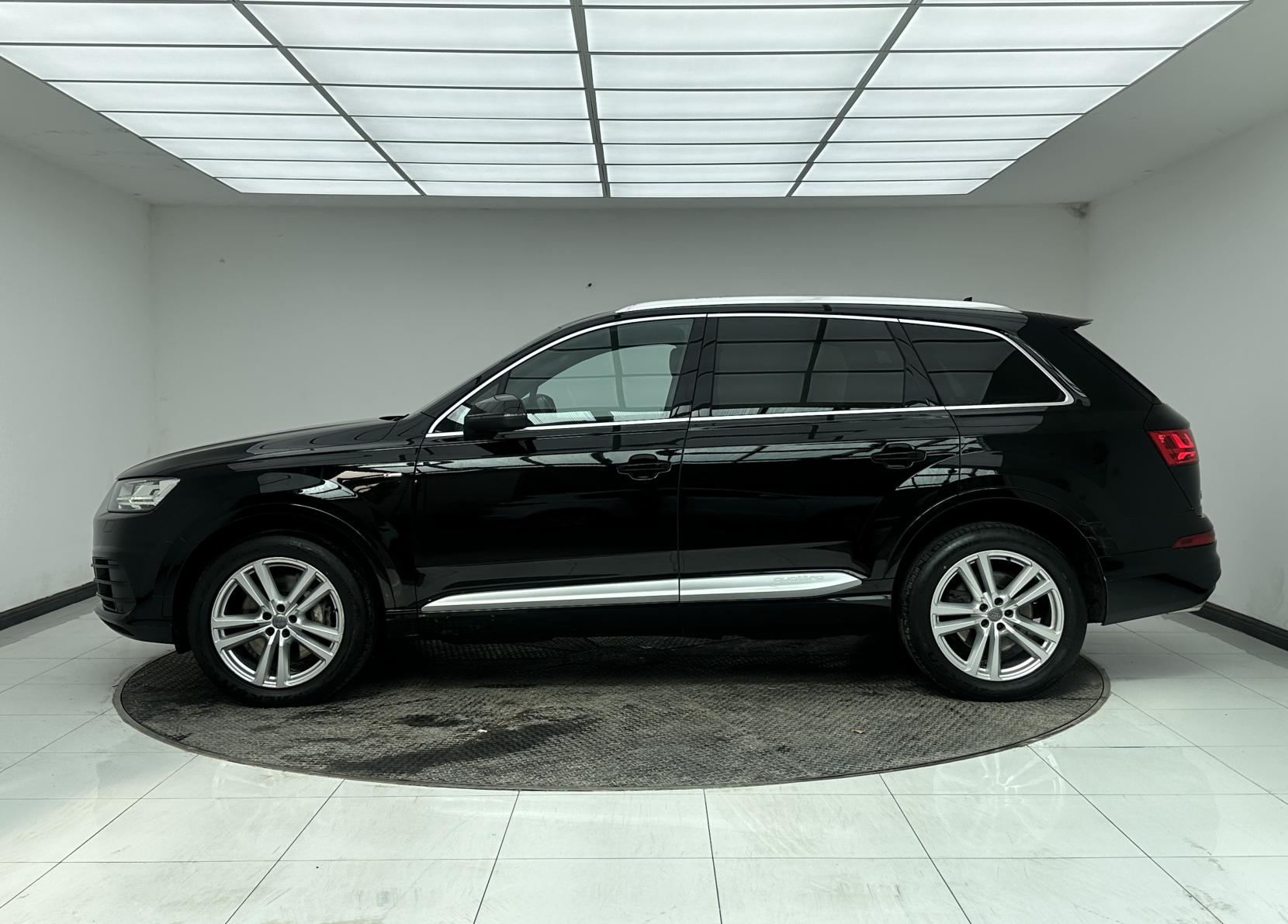 Audi Q7 3.0 TDI V6 S line SUV 5dr Diesel Tiptronic quattro Euro 6 (s/s) (218 ps)