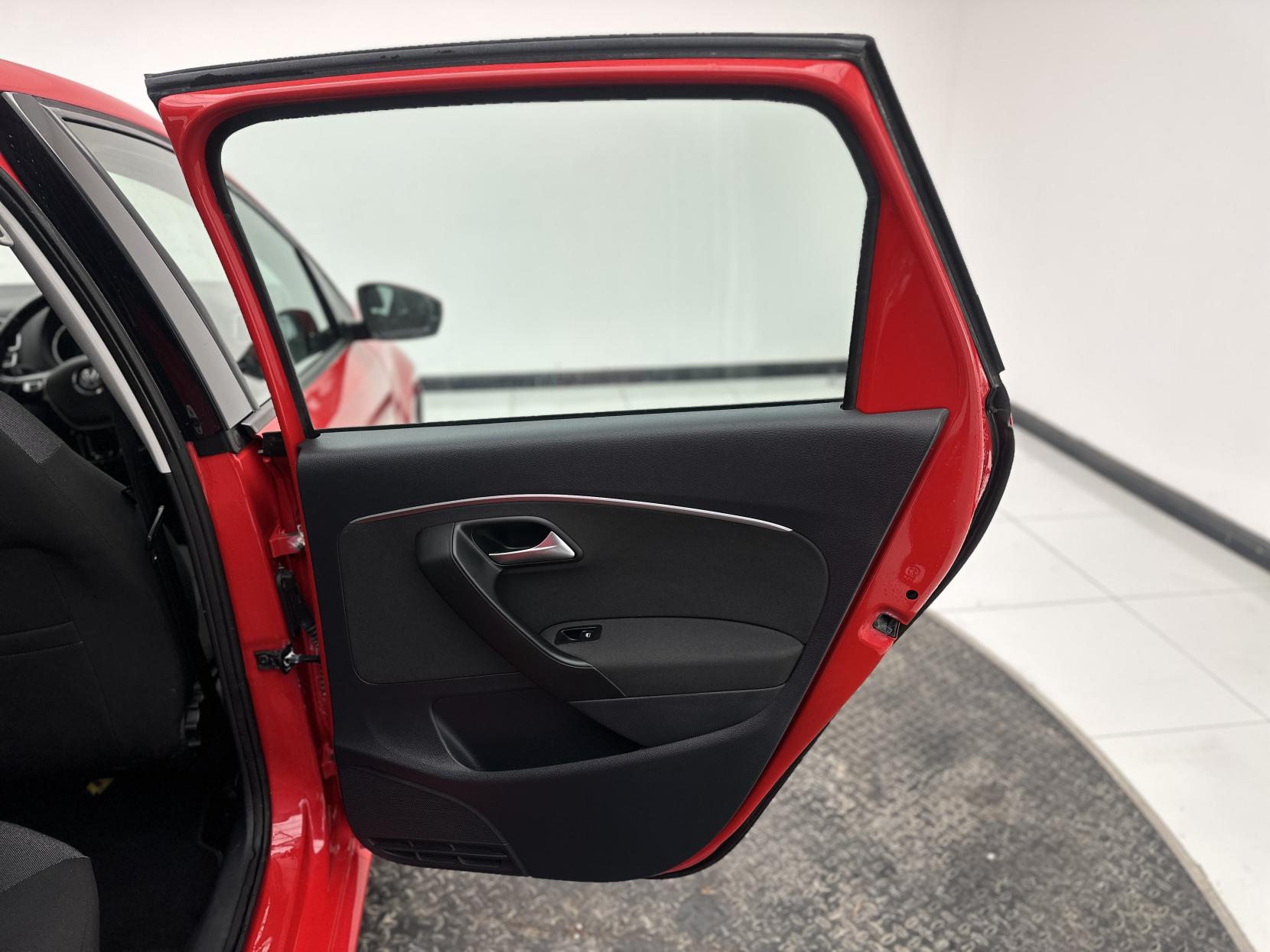 Volkswagen Polo 1.2 TSI BlueMotion Tech SE Hatchback 5dr Petrol Manual Euro 6 (s/s) (90 ps)