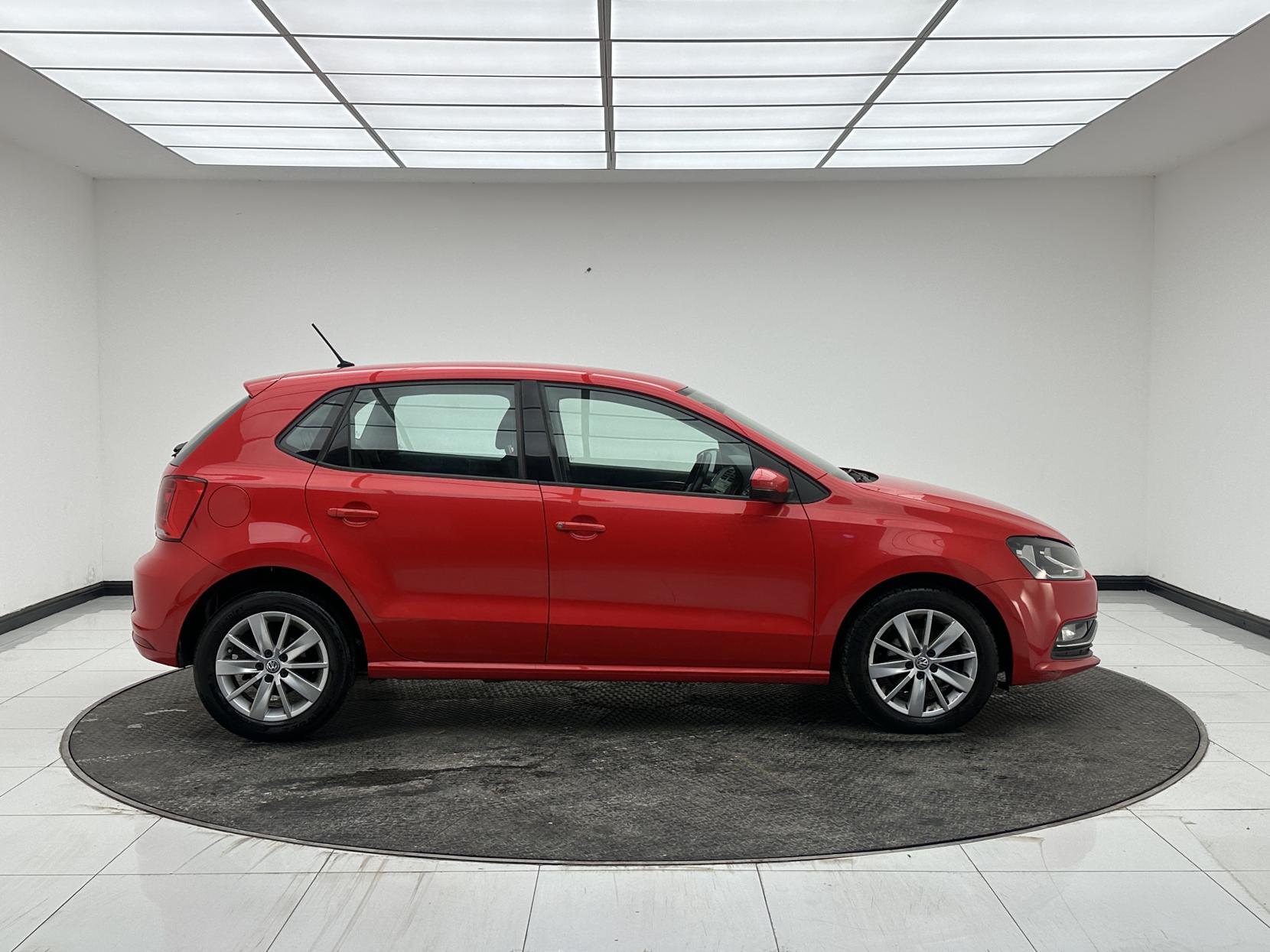 Volkswagen Polo 1.2 TSI BlueMotion Tech SE Hatchback 5dr Petrol Manual Euro 6 (s/s) (90 ps)