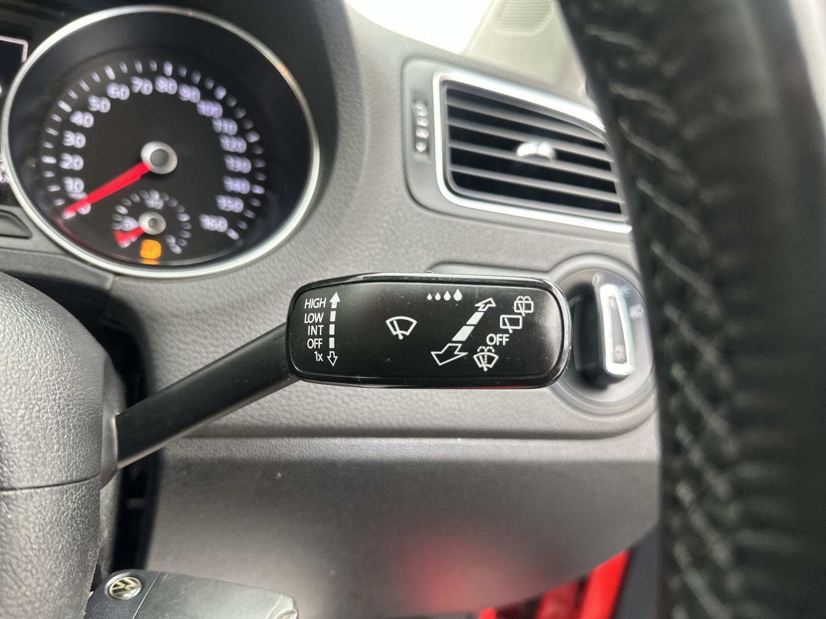 Volkswagen Polo 1.2 TSI BlueMotion Tech SE Hatchback 5dr Petrol Manual Euro 6 (s/s) (90 ps)