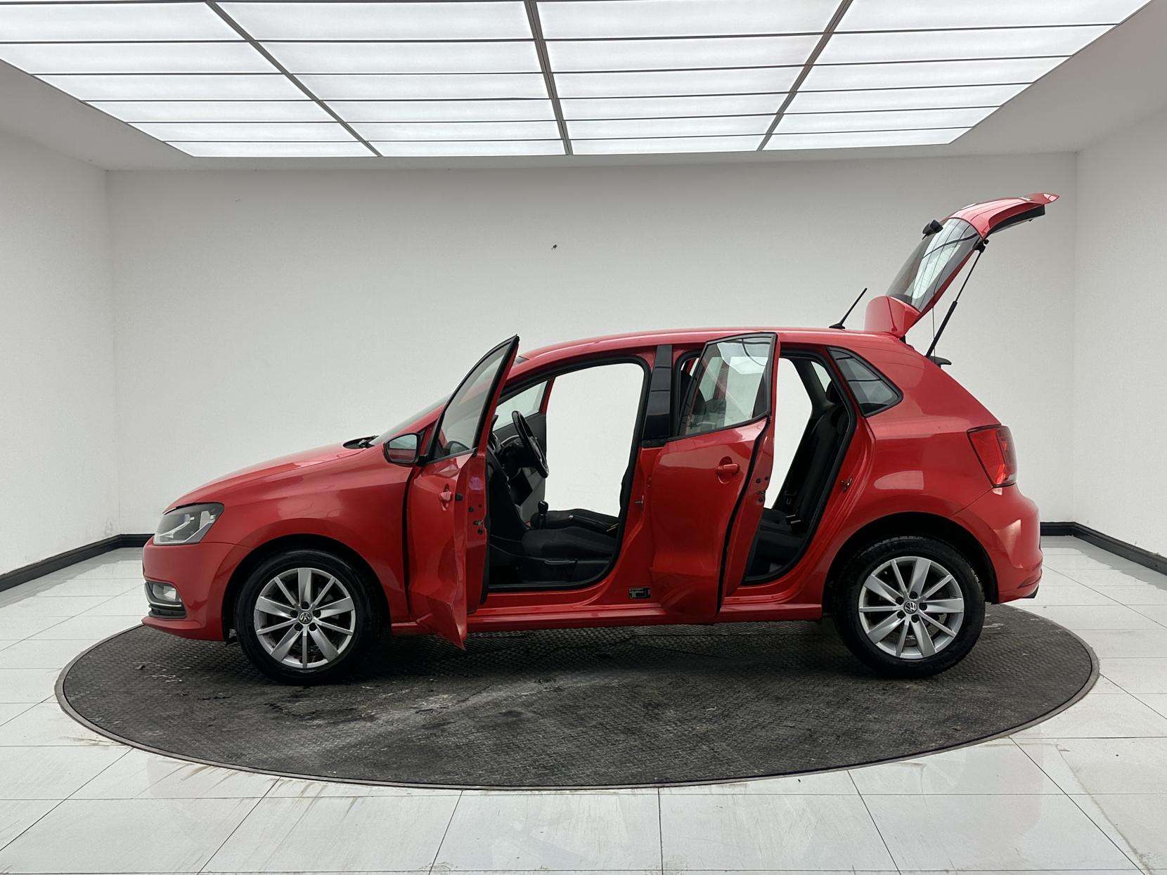 Volkswagen Polo 1.2 TSI BlueMotion Tech SE Hatchback 5dr Petrol Manual Euro 6 (s/s) (90 ps)