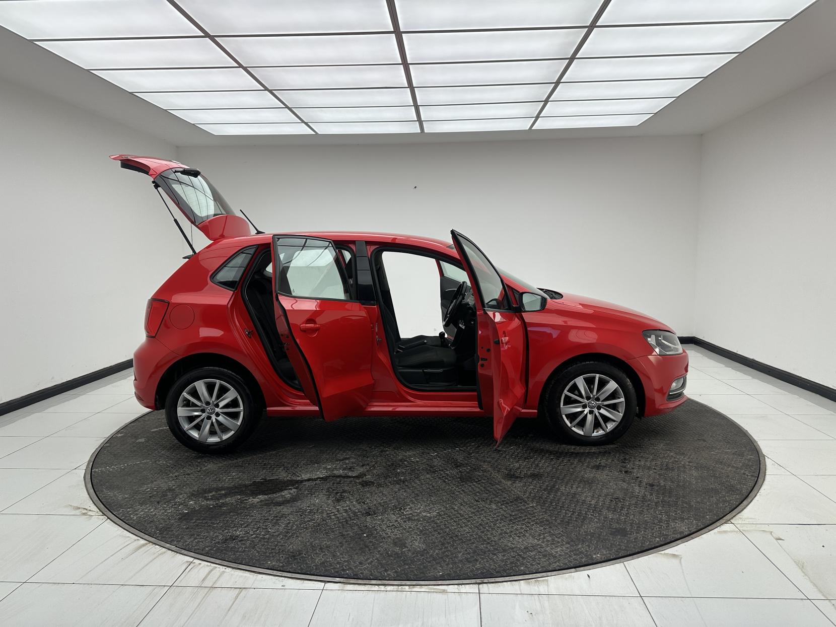 Volkswagen Polo 1.2 TSI BlueMotion Tech SE Hatchback 5dr Petrol Manual Euro 6 (s/s) (90 ps)