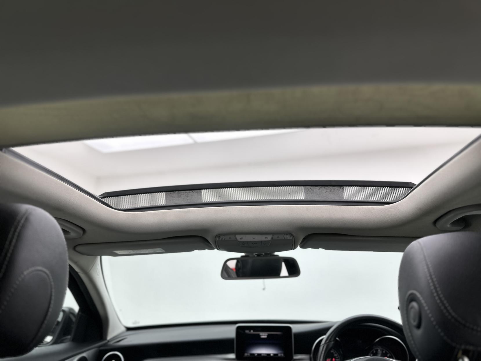 Mercedes-Benz C Class 2.0 C350e 6.4kWh Sport (Premium) Saloon 4dr Petrol Plug-in Hybrid G-Tronic+ Euro 6 (s/s) (293 ps)