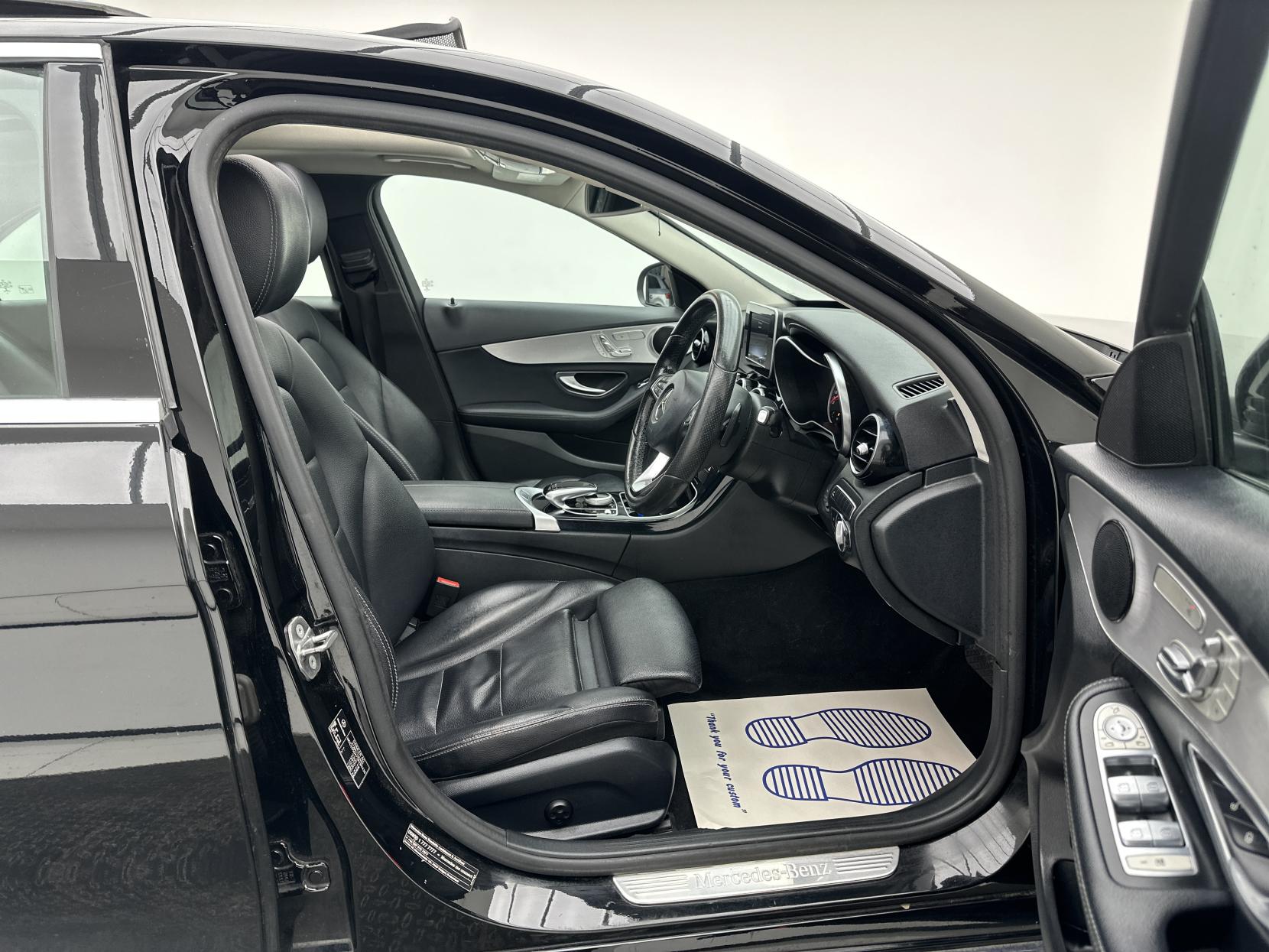 Mercedes-Benz C Class 2.0 C350e 6.4kWh Sport (Premium) Saloon 4dr Petrol Plug-in Hybrid G-Tronic+ Euro 6 (s/s) (293 ps)