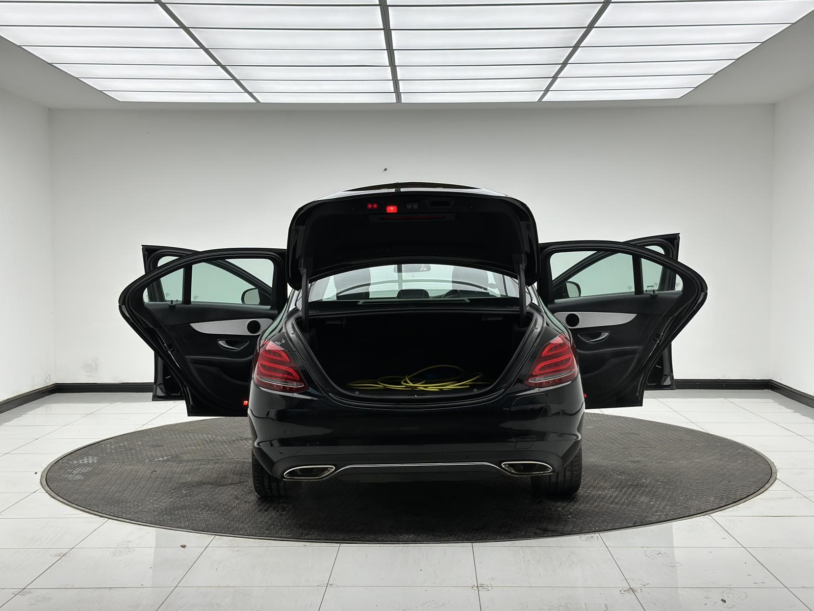 Mercedes-Benz C Class 2.0 C350e 6.4kWh Sport (Premium) Saloon 4dr Petrol Plug-in Hybrid G-Tronic+ Euro 6 (s/s) (293 ps)