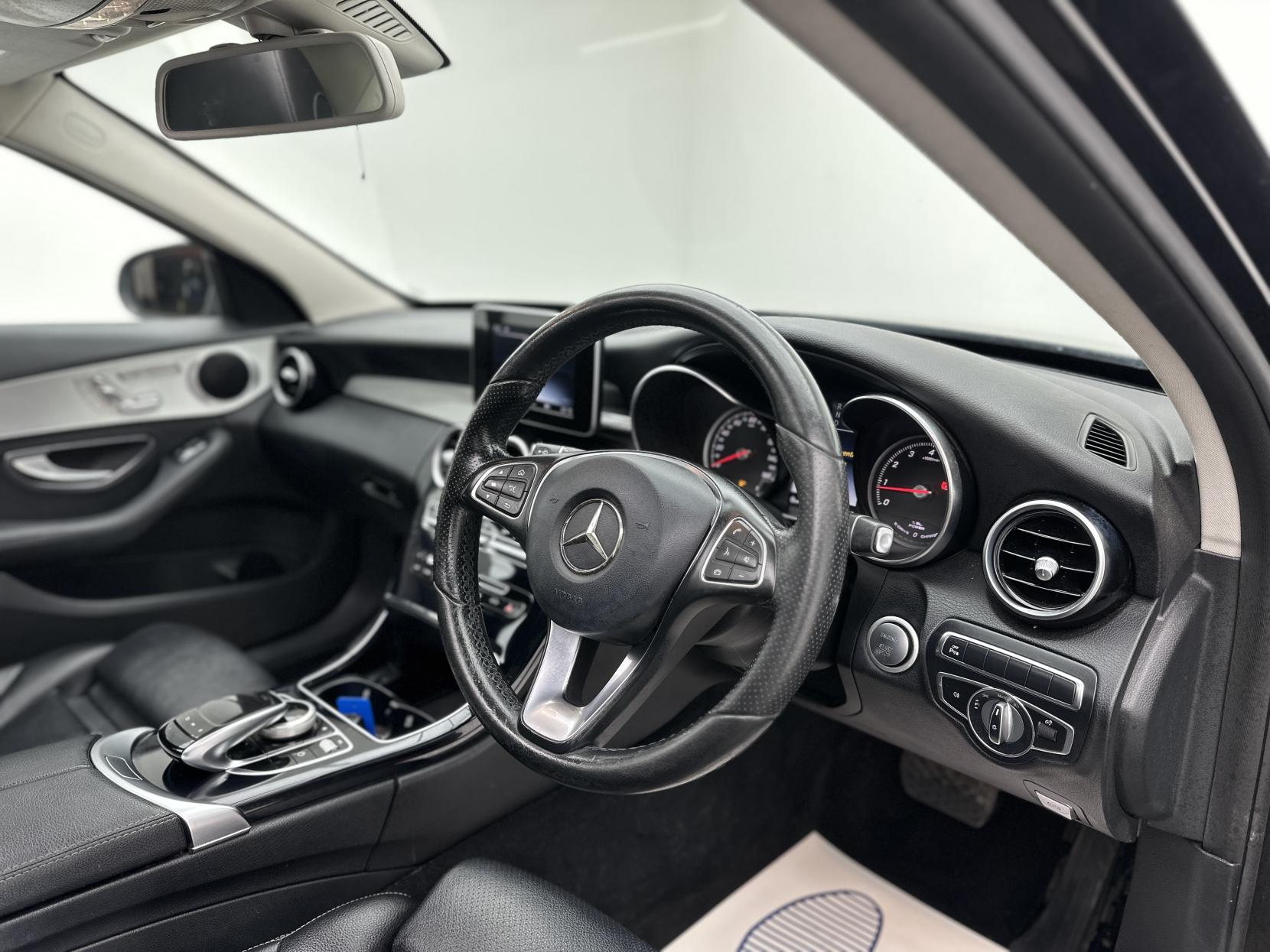 Mercedes-Benz C Class 2.0 C350e 6.4kWh Sport (Premium) Saloon 4dr Petrol Plug-in Hybrid G-Tronic+ Euro 6 (s/s) (293 ps)