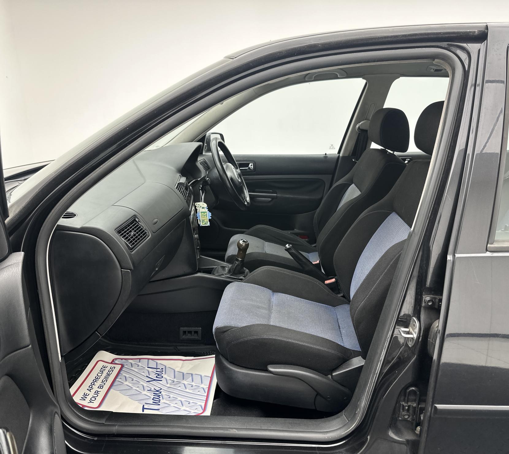 Volkswagen Golf 1.8T GTI Hatchback 5dr Petrol Manual (192 g/km, 150 bhp)