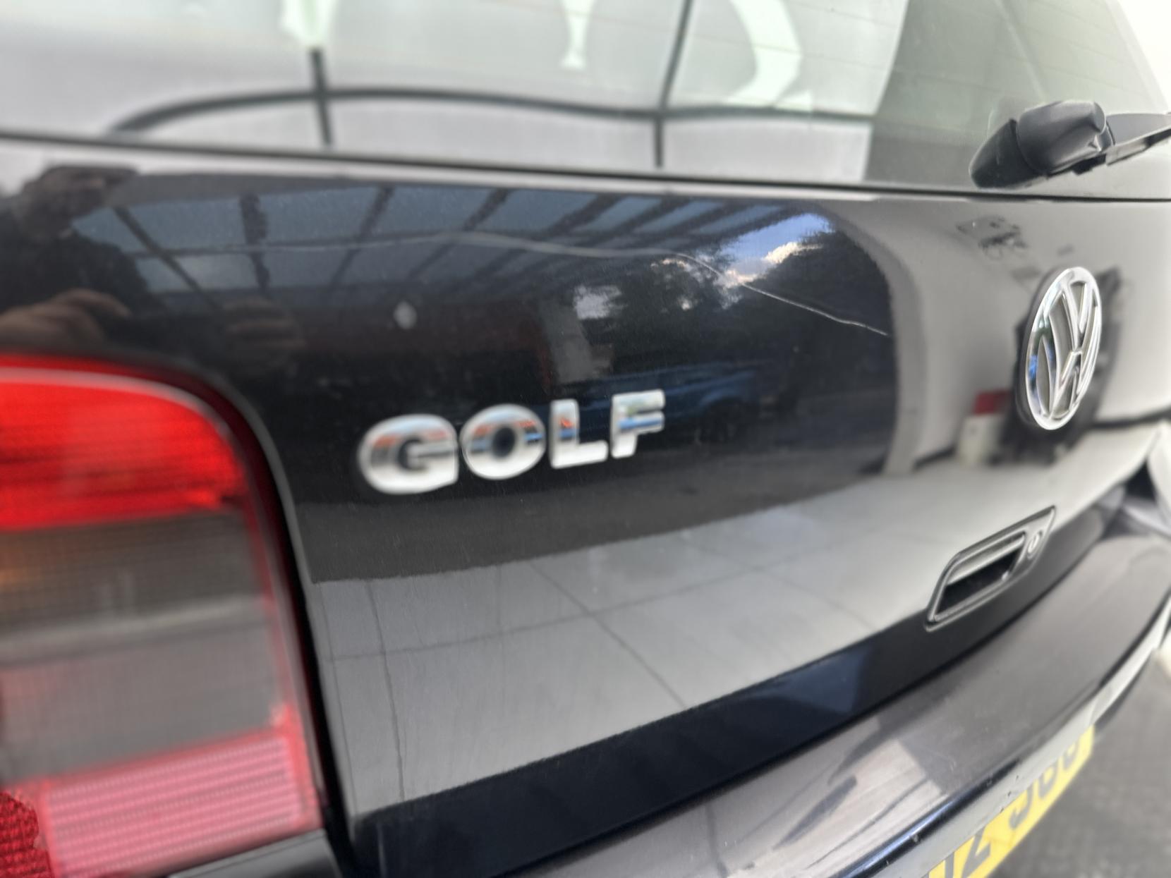 Volkswagen Golf 1.8T GTI Hatchback 5dr Petrol Manual (192 g/km, 150 bhp)