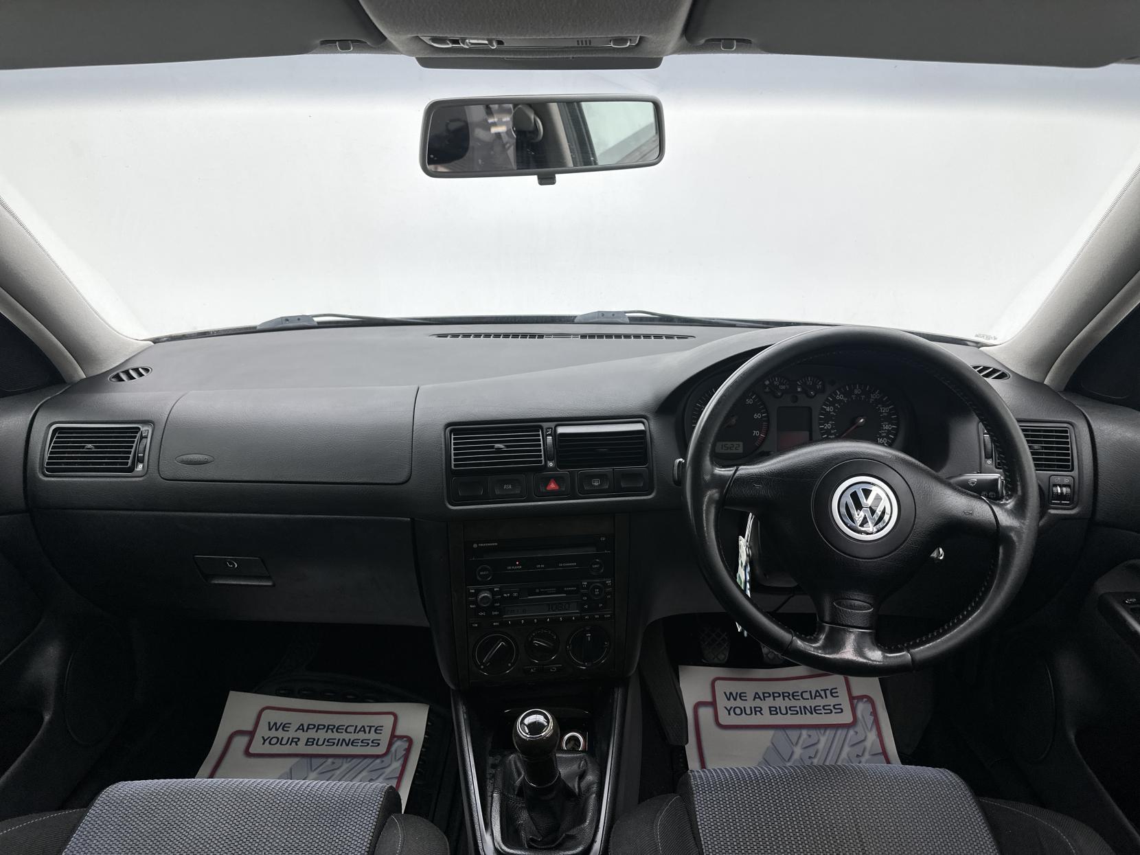 Volkswagen Golf 1.8T GTI Hatchback 5dr Petrol Manual (192 g/km, 150 bhp)