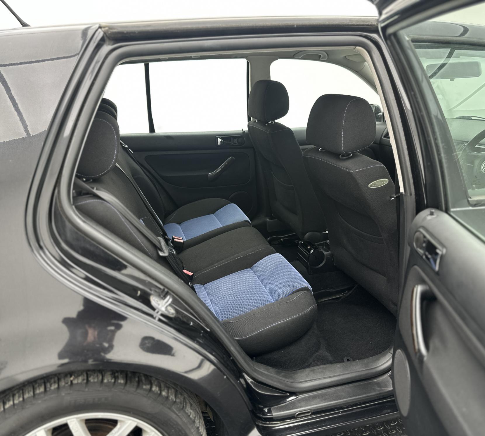 Volkswagen Golf 1.8T GTI Hatchback 5dr Petrol Manual (192 g/km, 150 bhp)